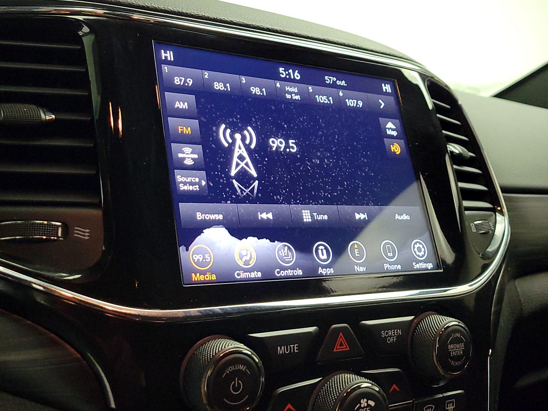 Thumbnail: 2022 Jeep Grand Cherokee - 16