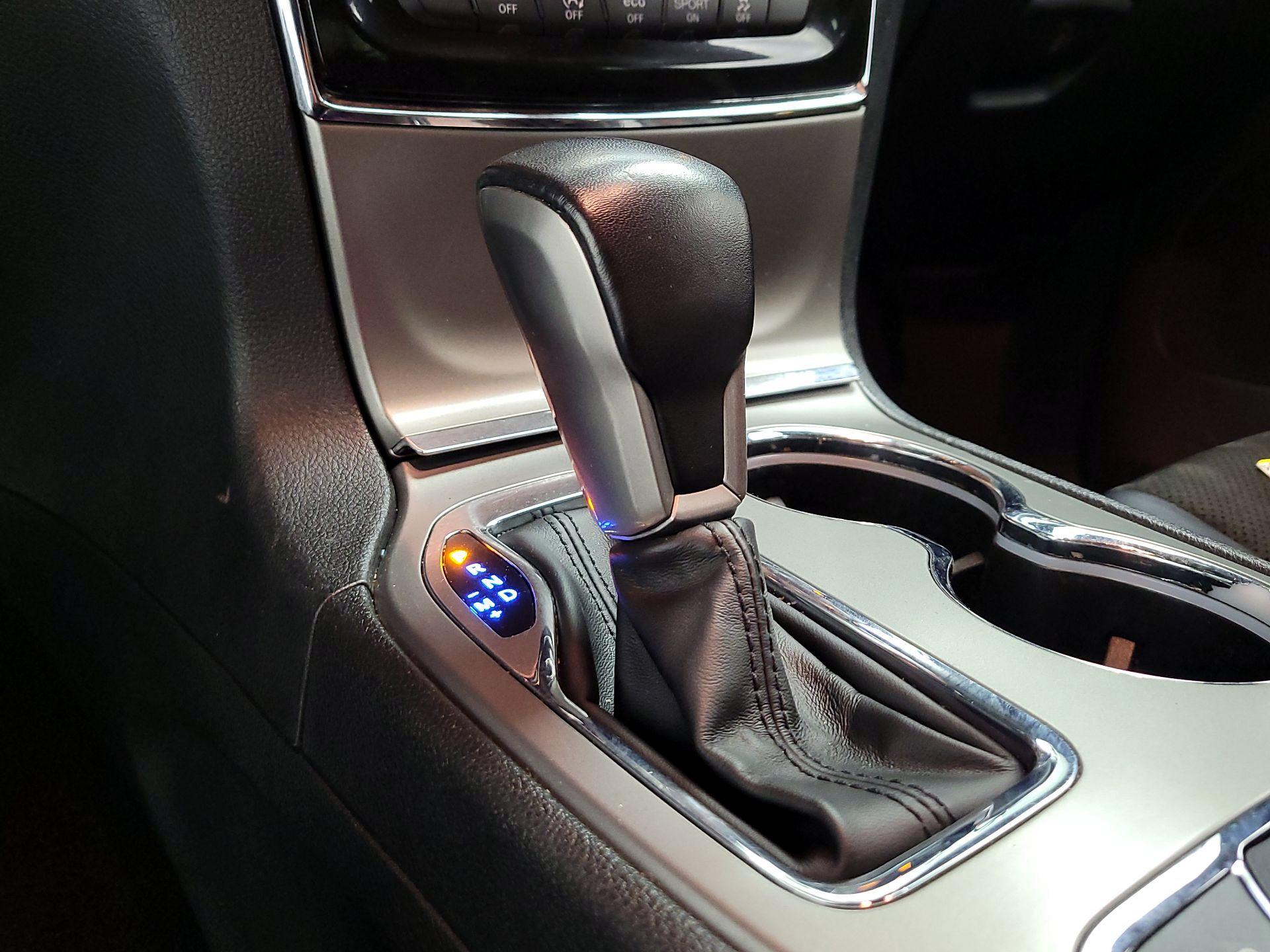 Thumbnail: 2022 Jeep Grand Cherokee - 18