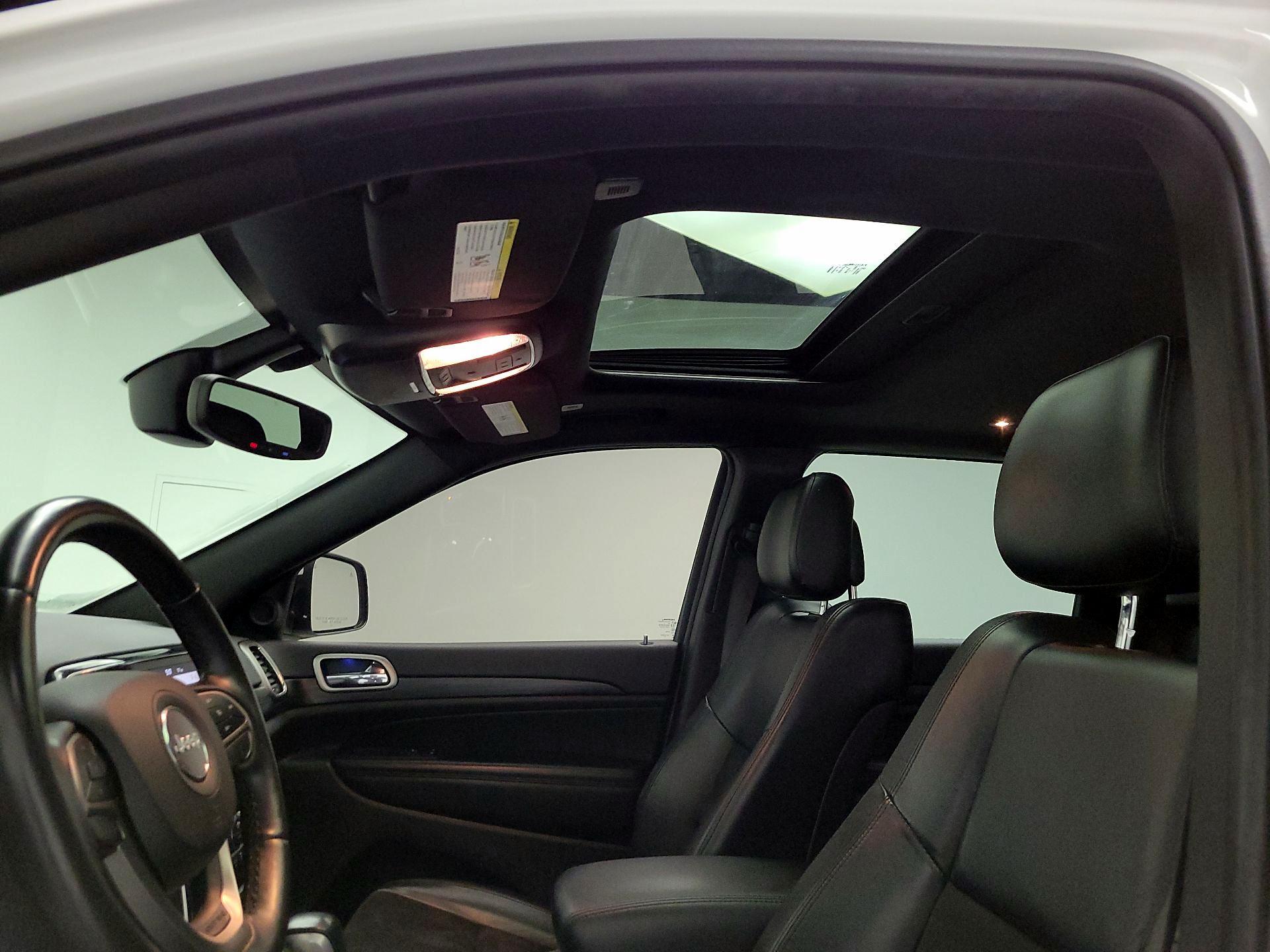 Thumbnail: 2022 Jeep Grand Cherokee - 20