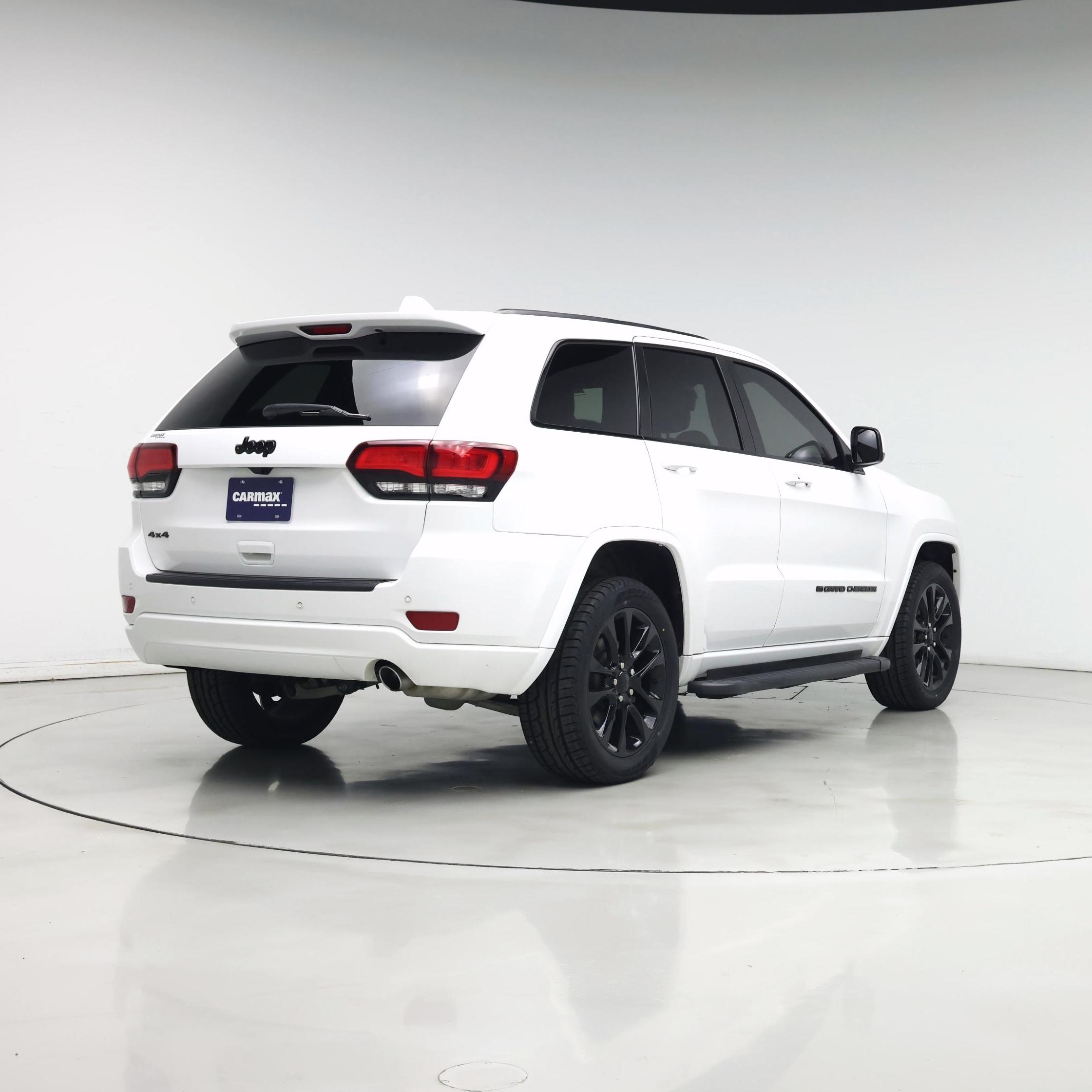 Thumbnail: 2022 Jeep Grand Cherokee - 8