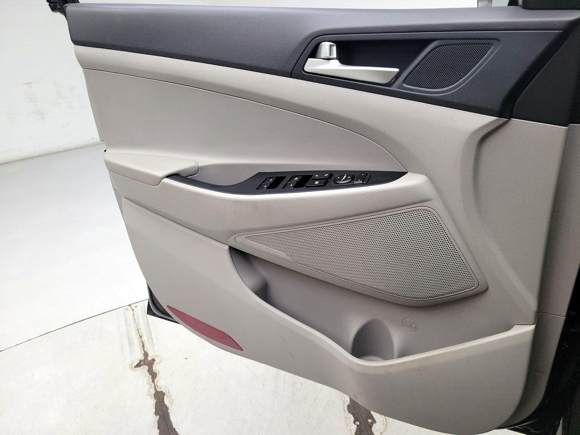 Thumbnail: 2020 Hyundai Tucson - 12
