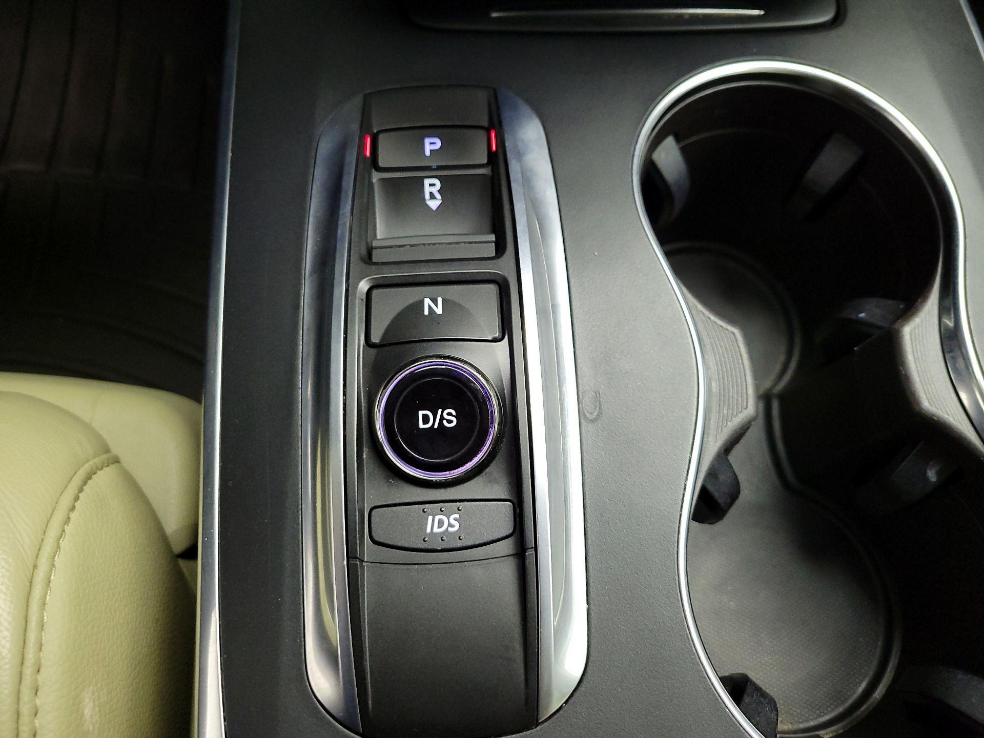 Thumbnail: 2016 Acura MDX - 18
