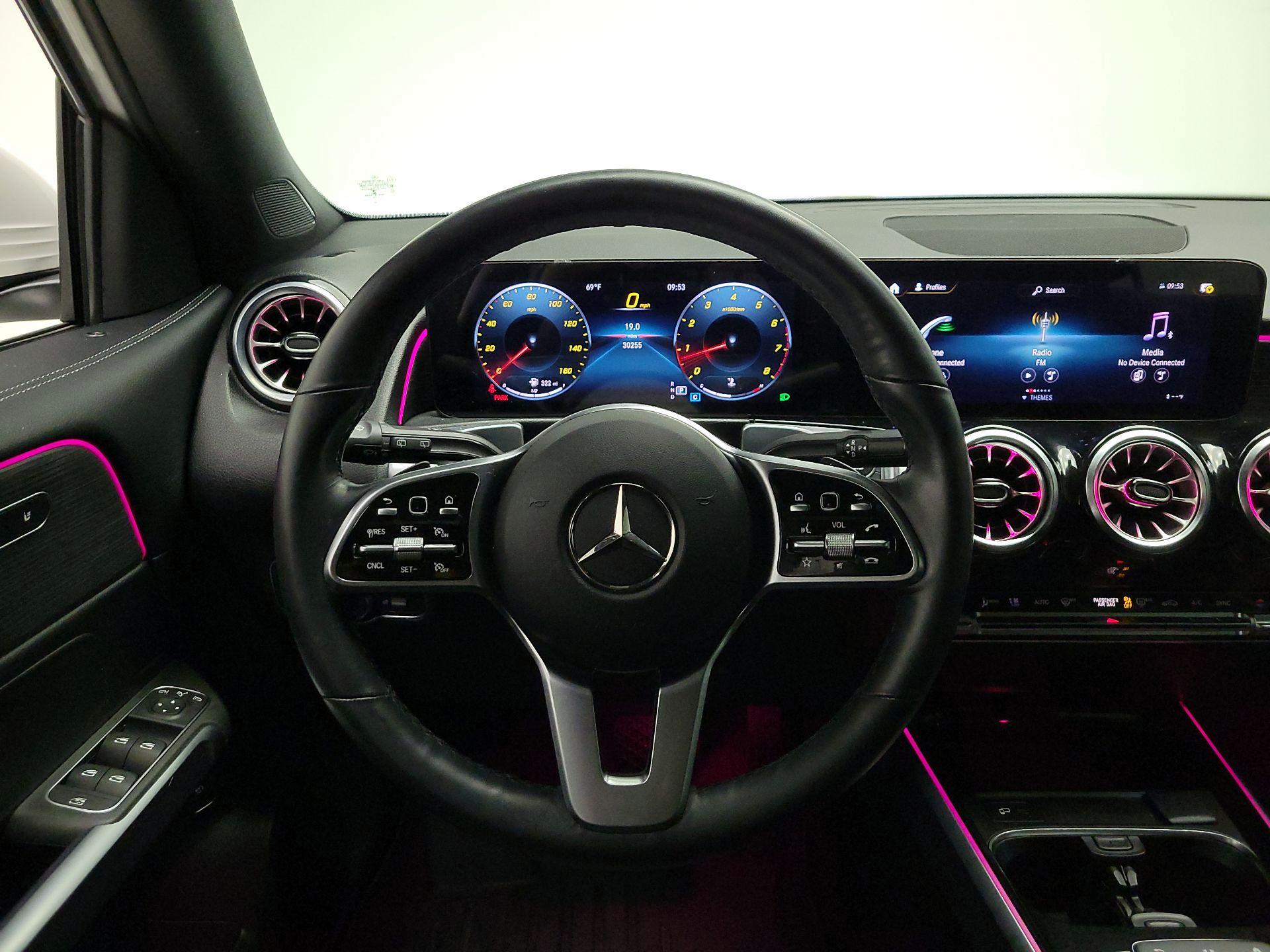 Thumbnail: 2022 Mercedes-Benz GLB - 10