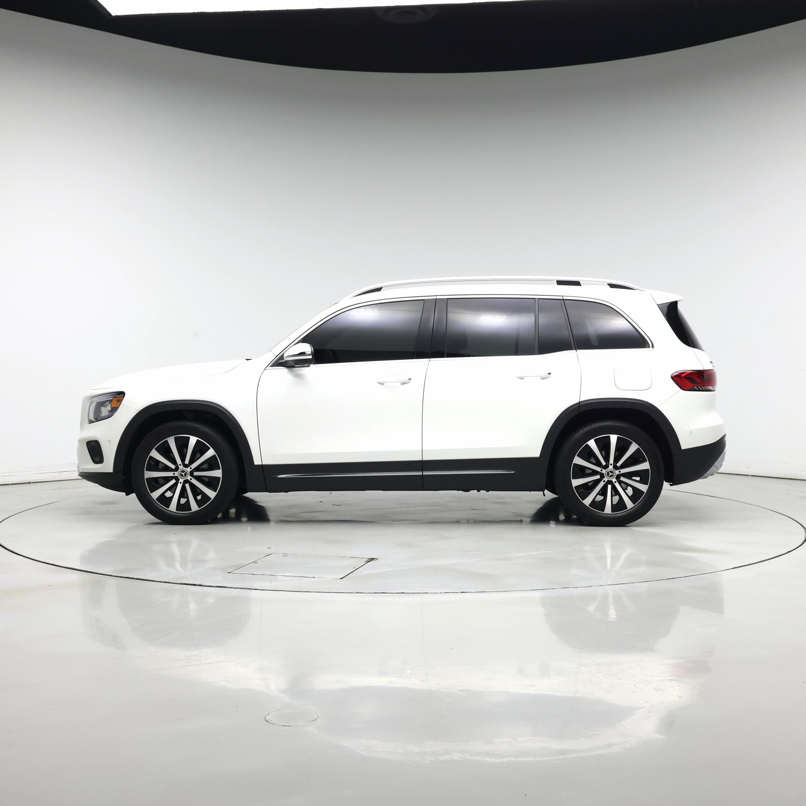 Thumbnail: 2022 Mercedes-Benz GLB - 3
