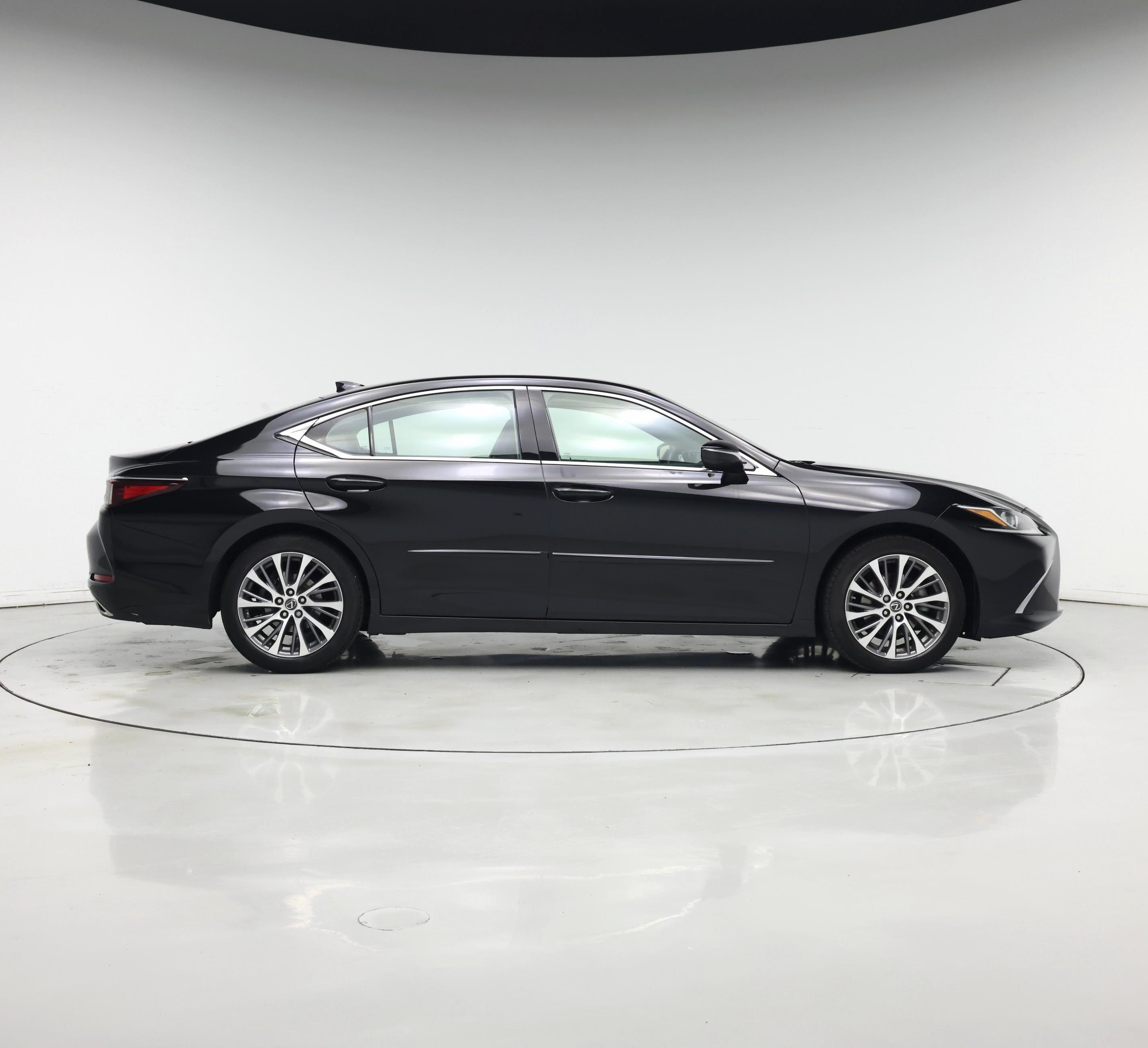 Thumbnail: 2019 Lexus ES - 7