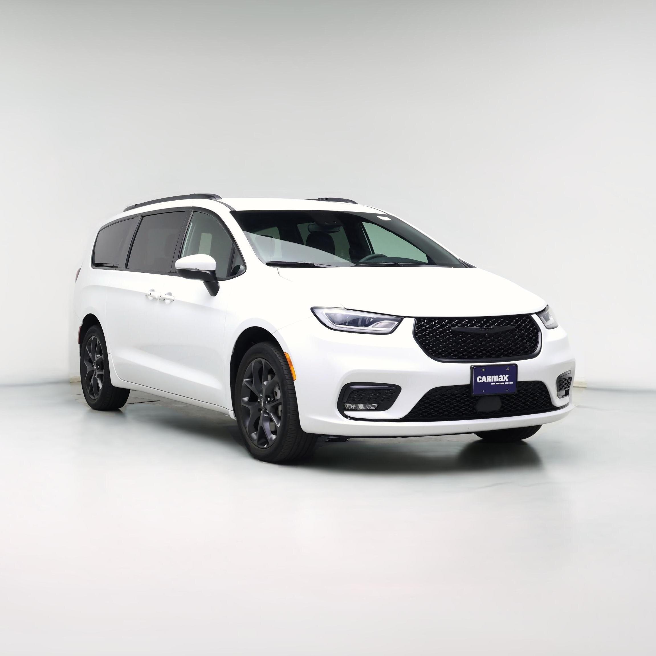Thumbnail: 2023 Chrysler Pacifica - 1