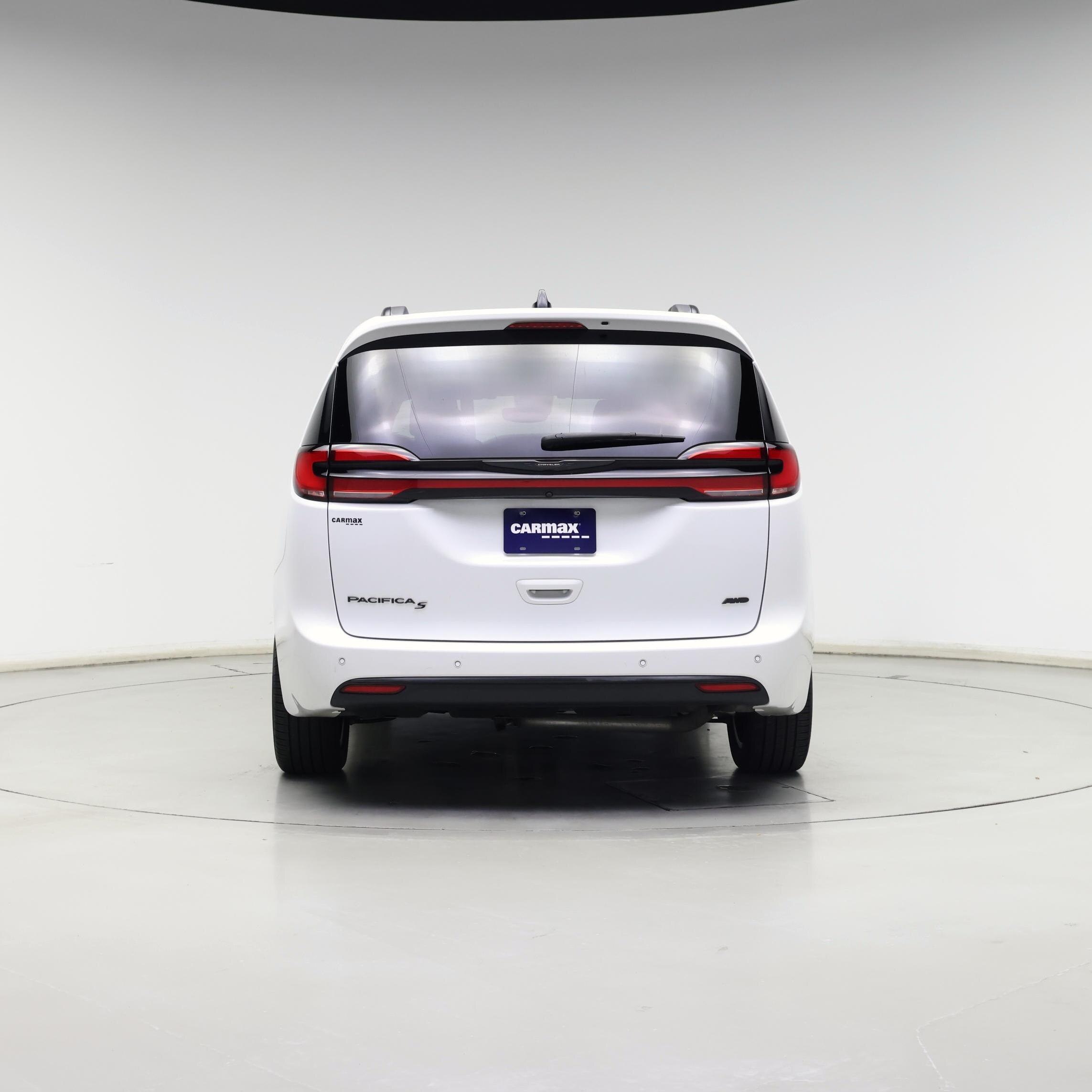 Thumbnail: 2023 Chrysler Pacifica - 6