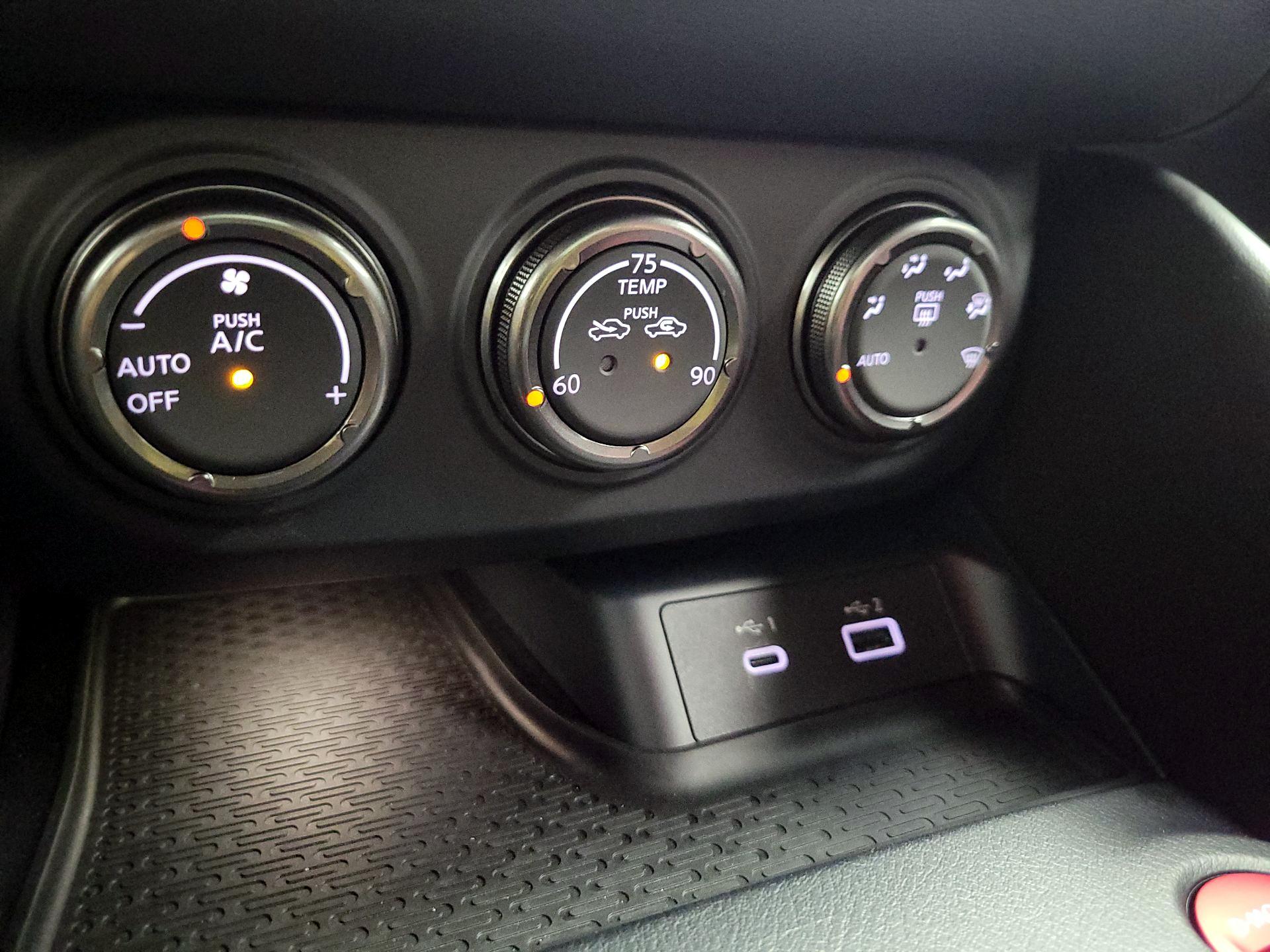 Thumbnail: 2024 Nissan Z - 17