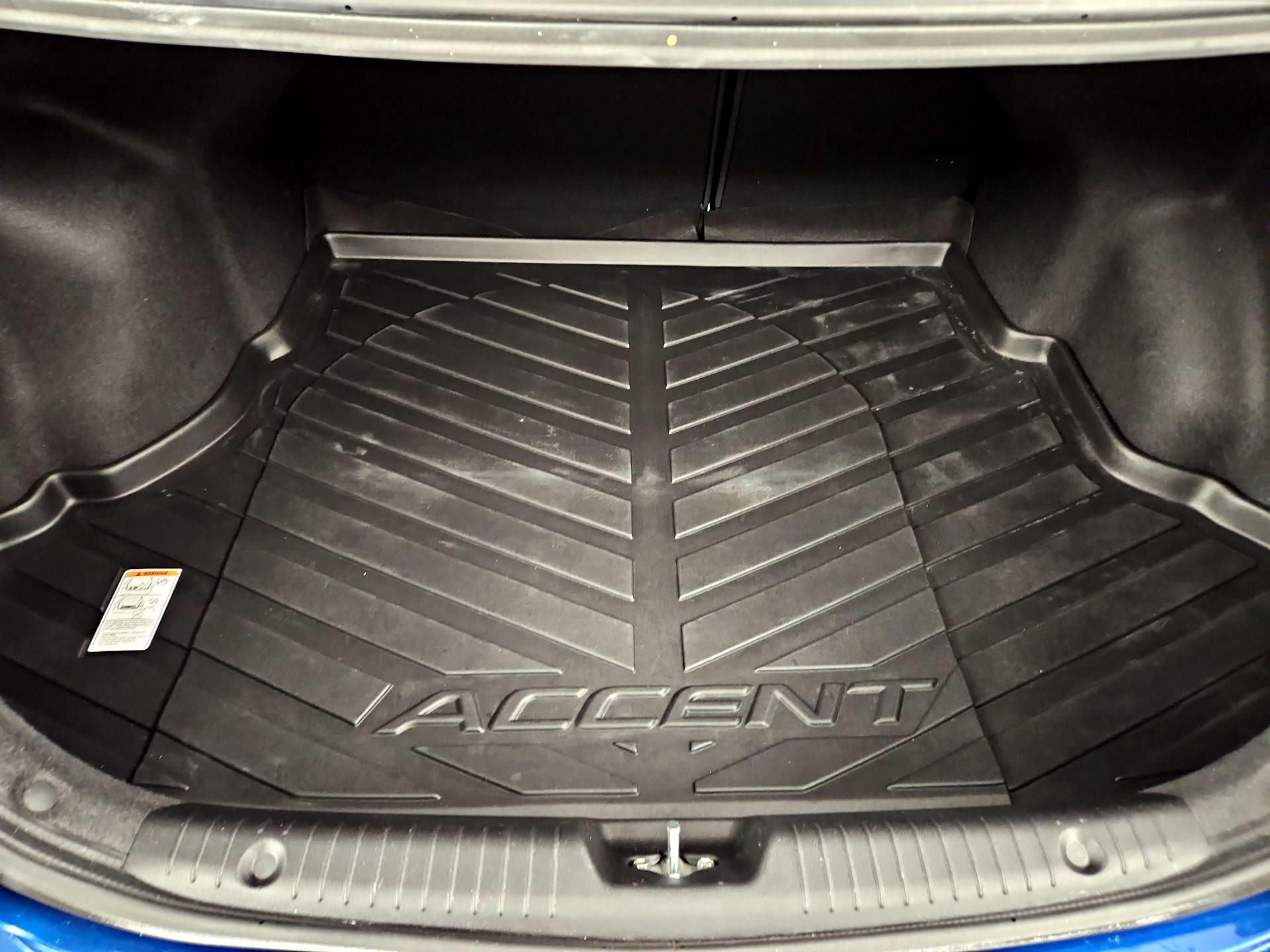 Thumbnail: 2015 Hyundai Accent - 19