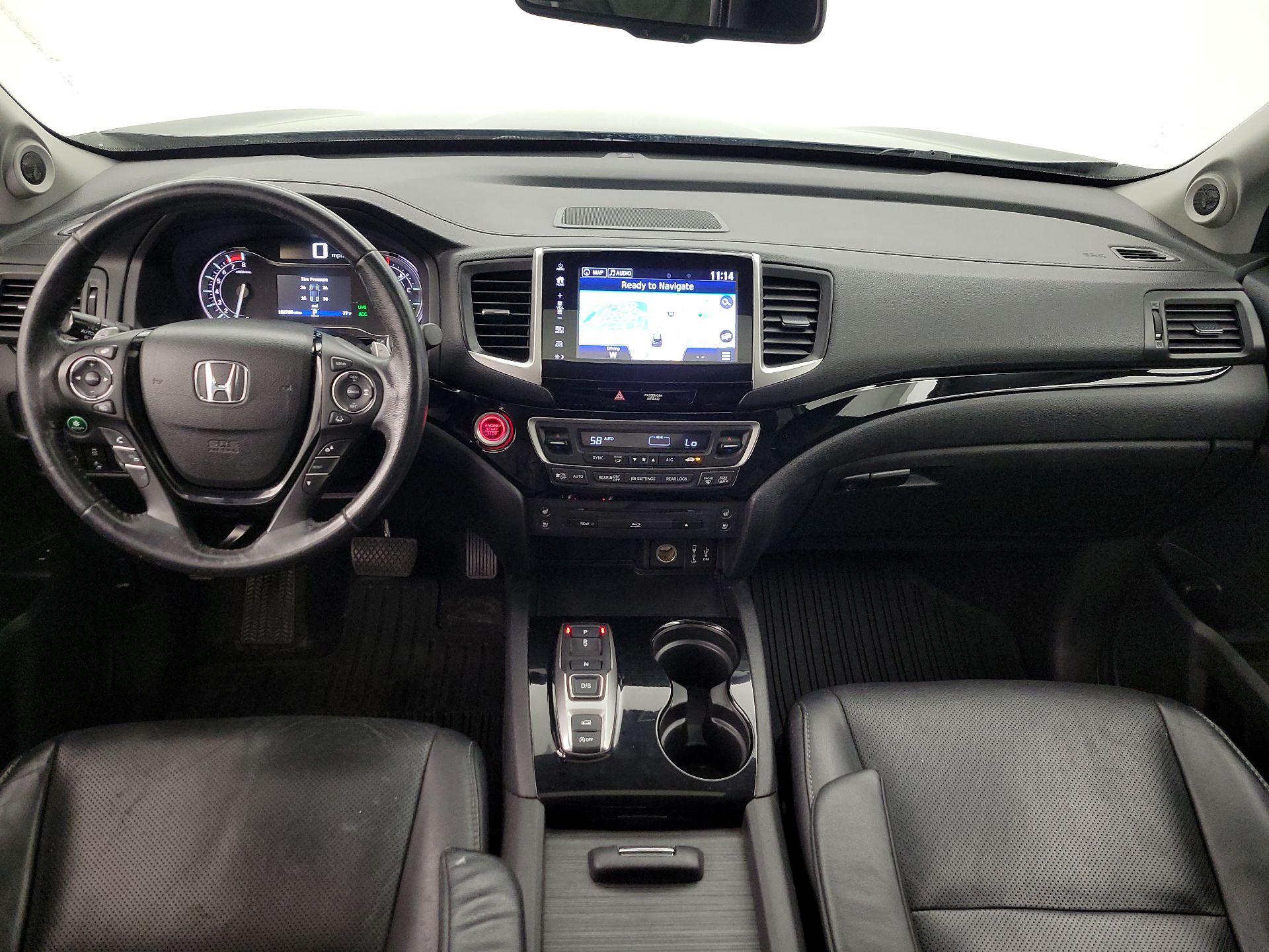 Thumbnail: 2017 Honda Pilot - 9