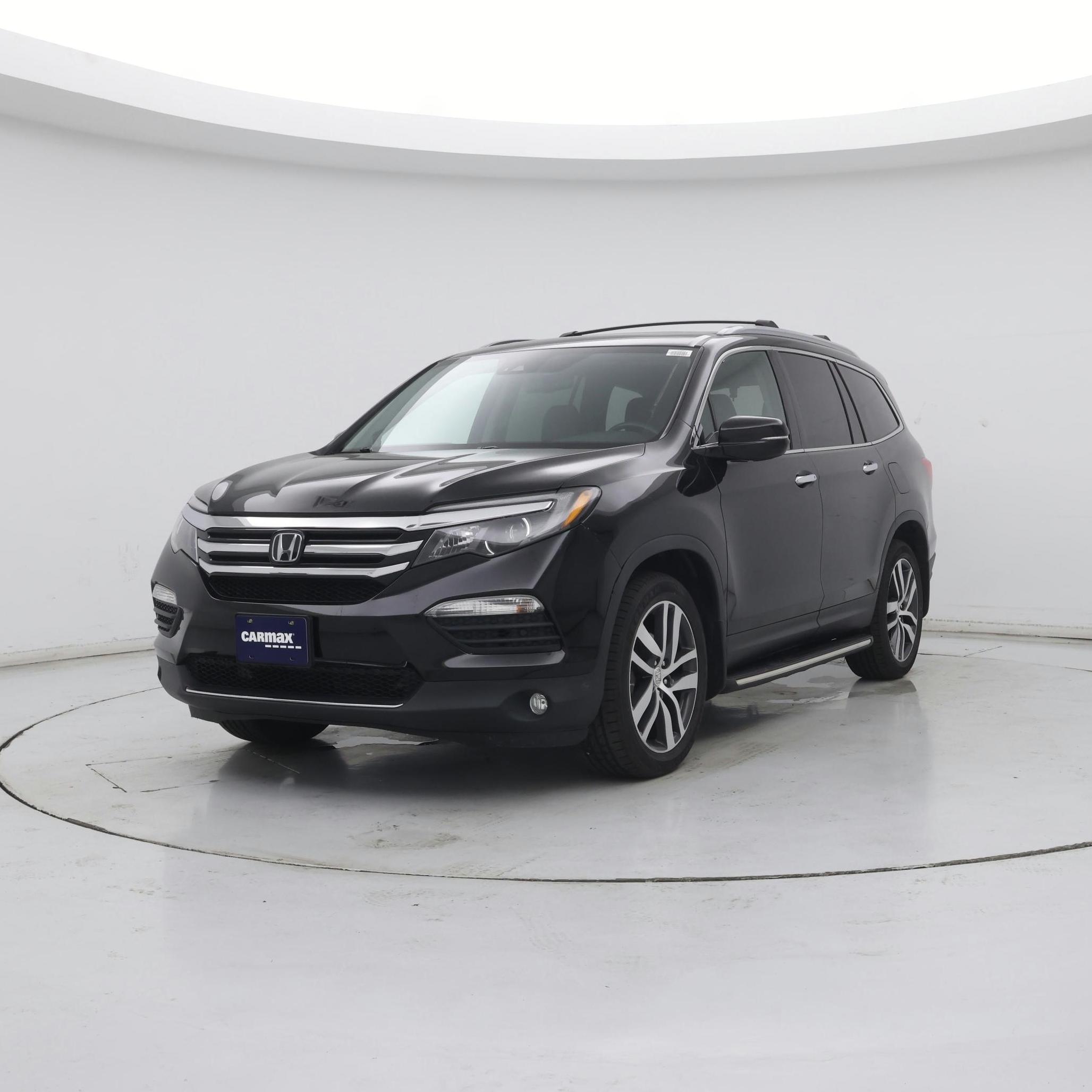 Thumbnail: 2017 Honda Pilot - 4