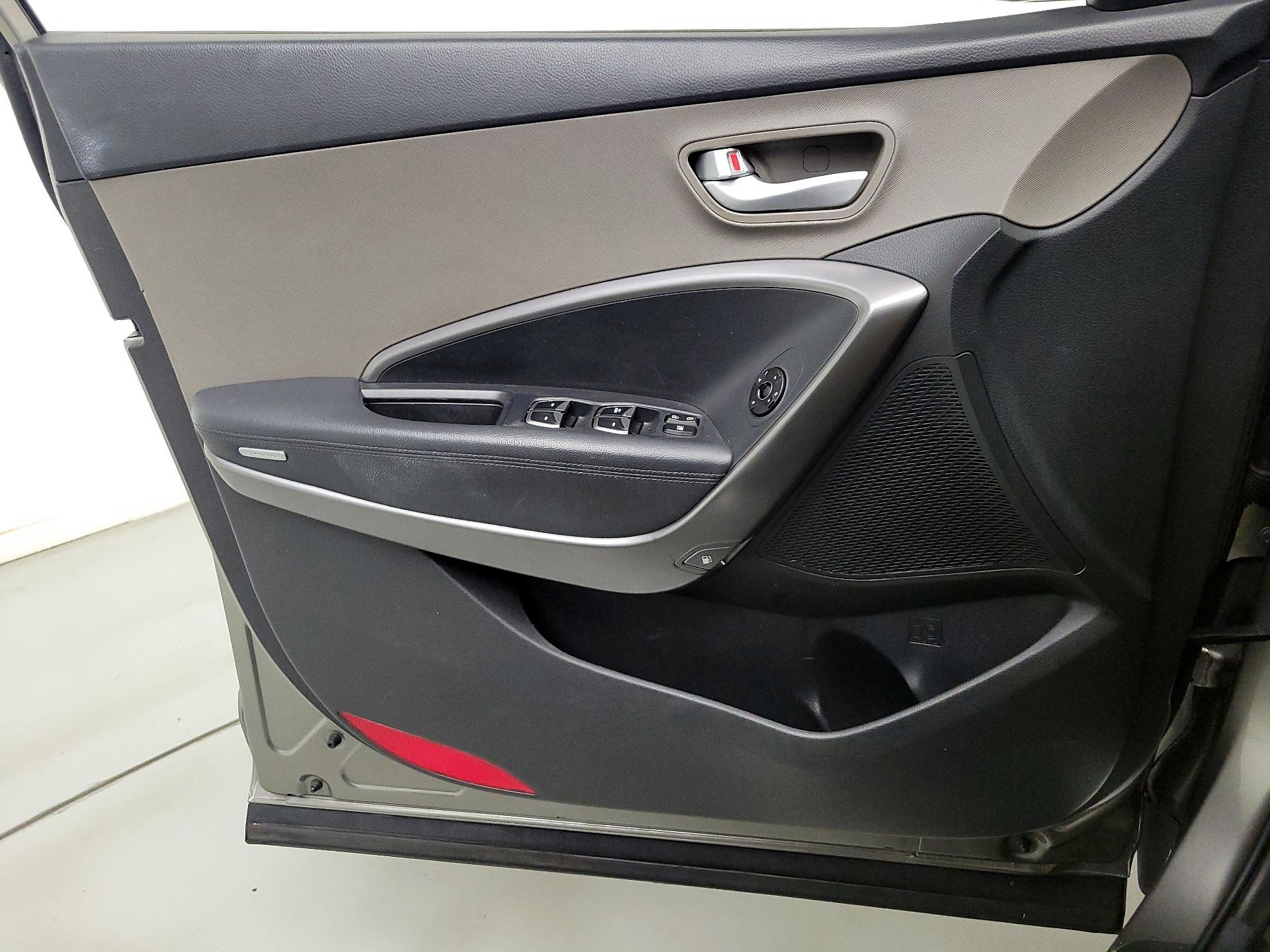 Thumbnail: 2014 Hyundai Santa Fe - 12