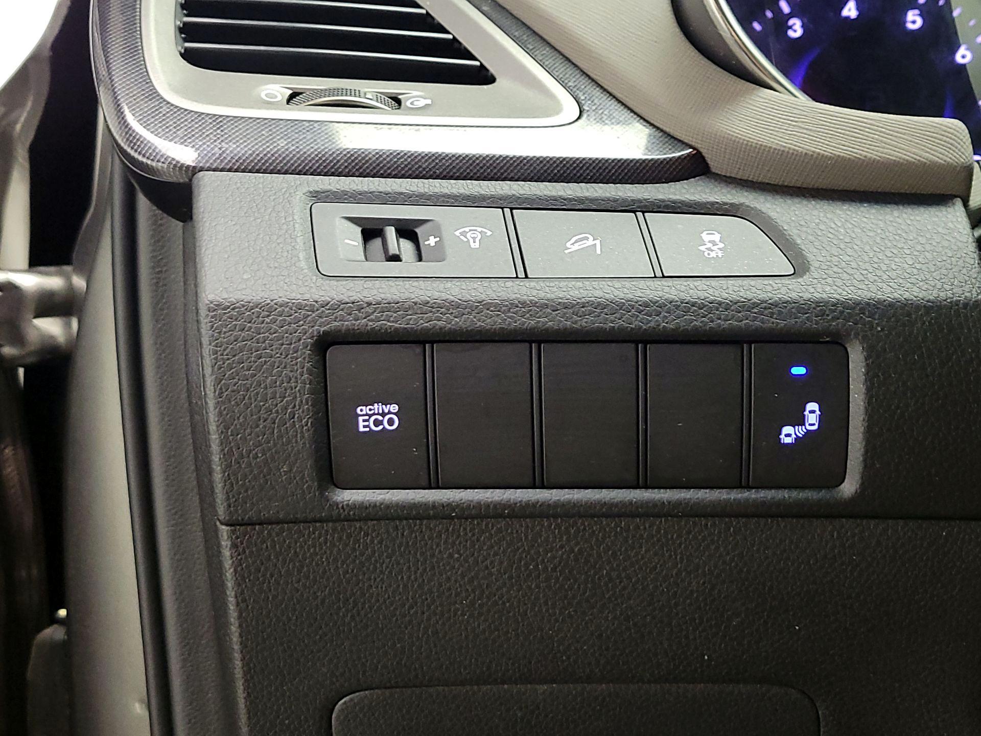 Thumbnail: 2014 Hyundai Santa Fe - 13