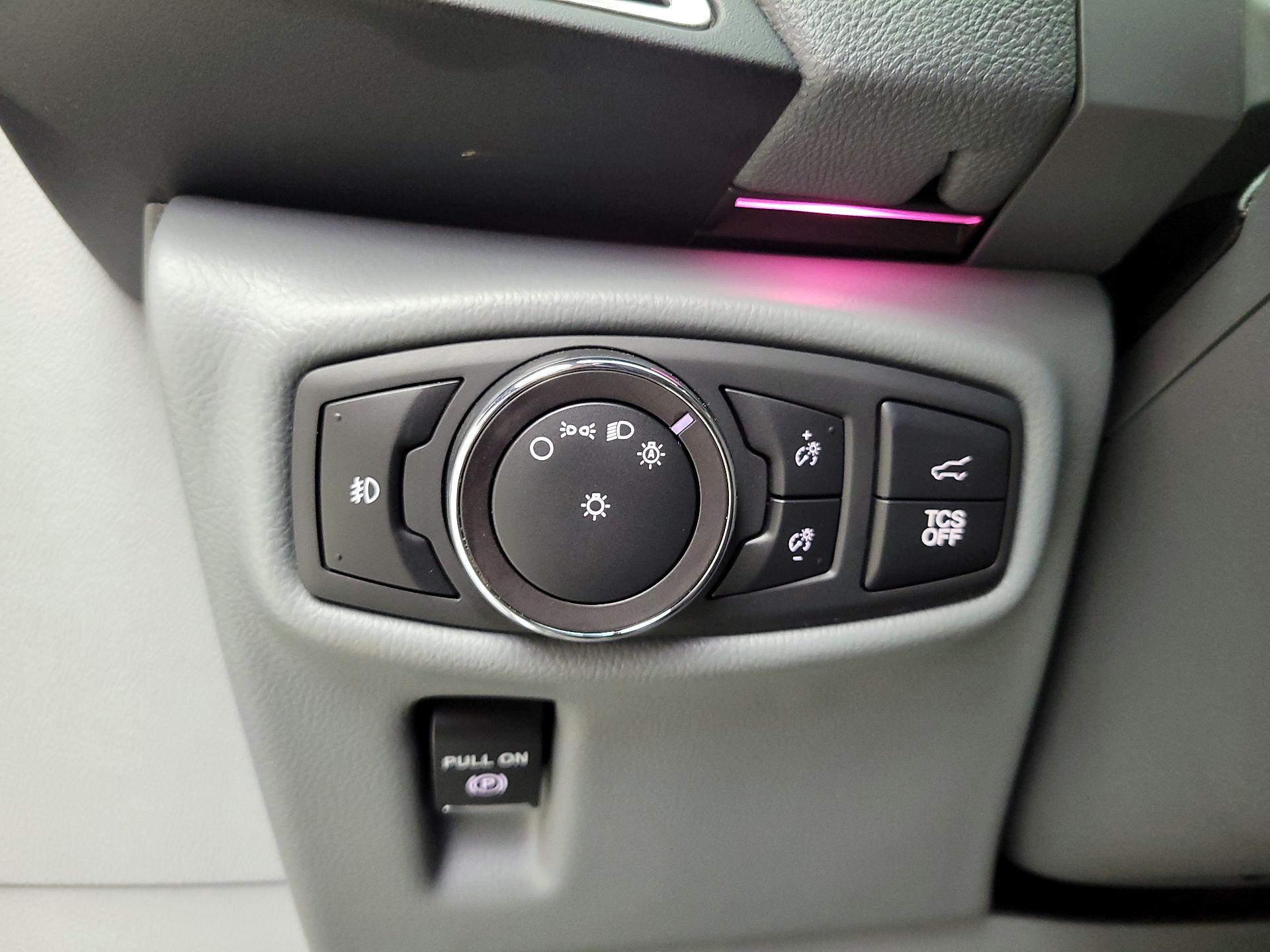 Thumbnail: 2019 Lincoln Nautilus - 13