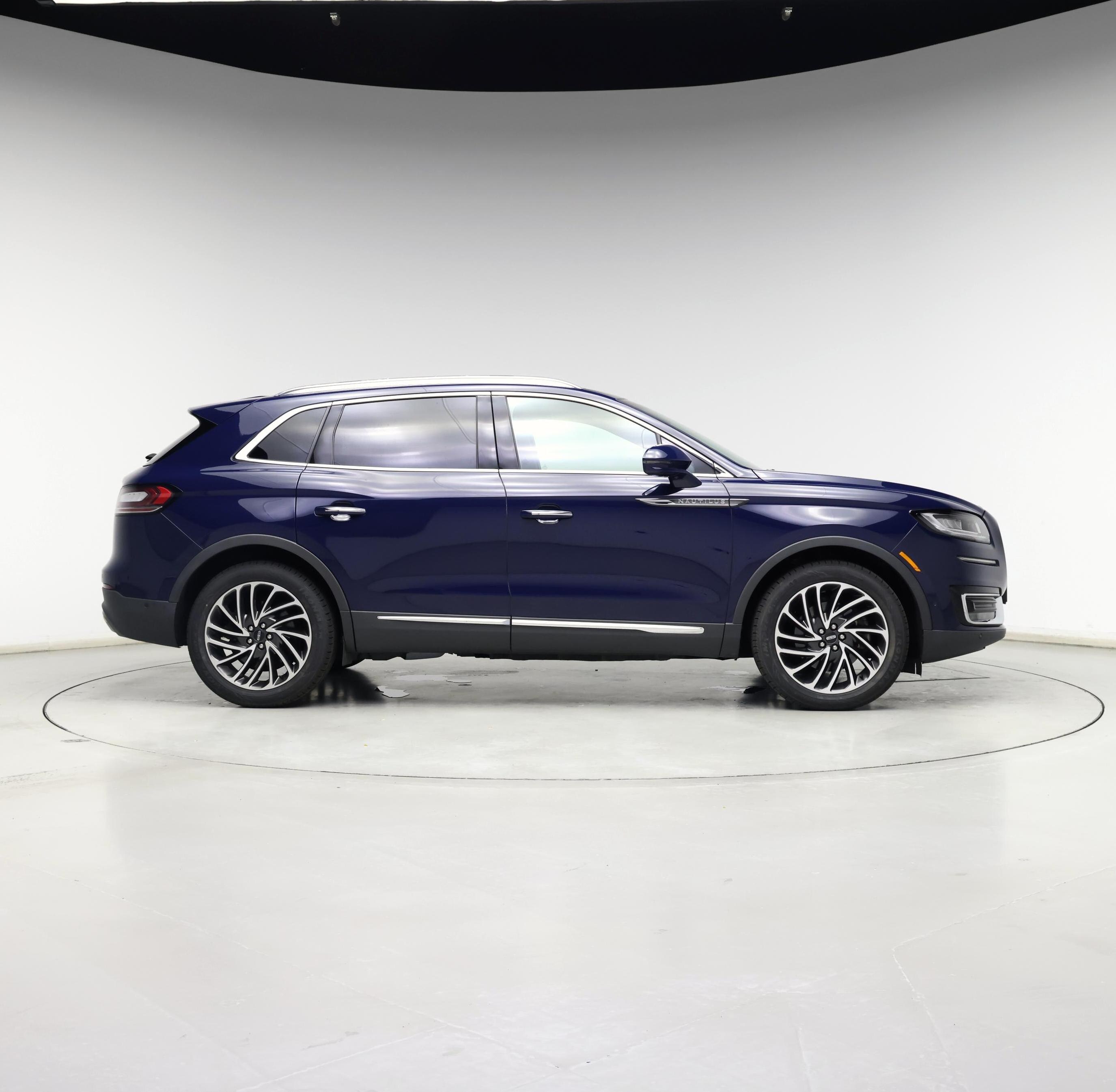 Thumbnail: 2019 Lincoln Nautilus - 7