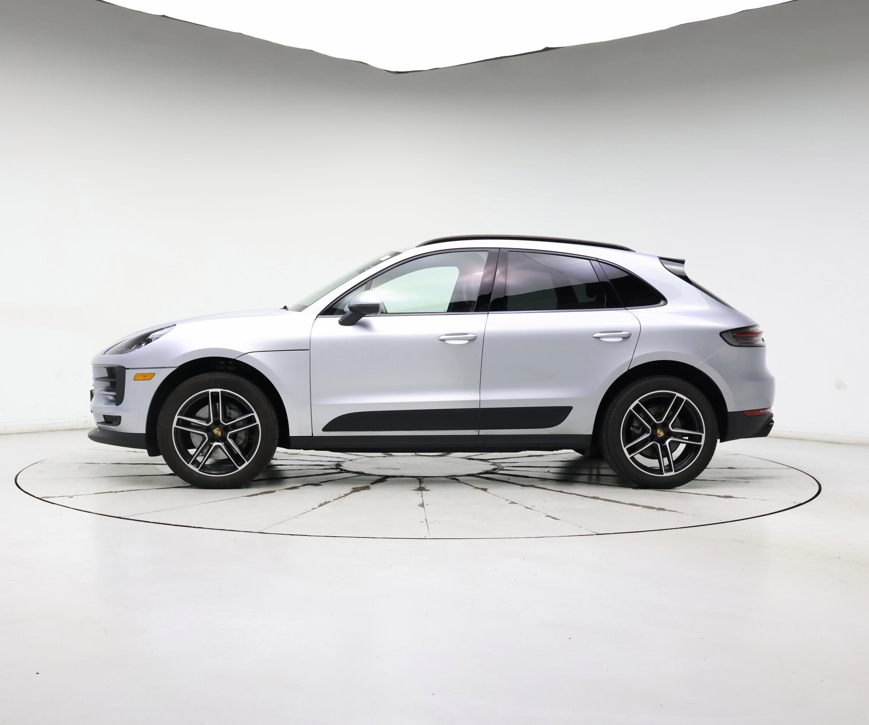 Thumbnail: 2020 Porsche Macan - 3