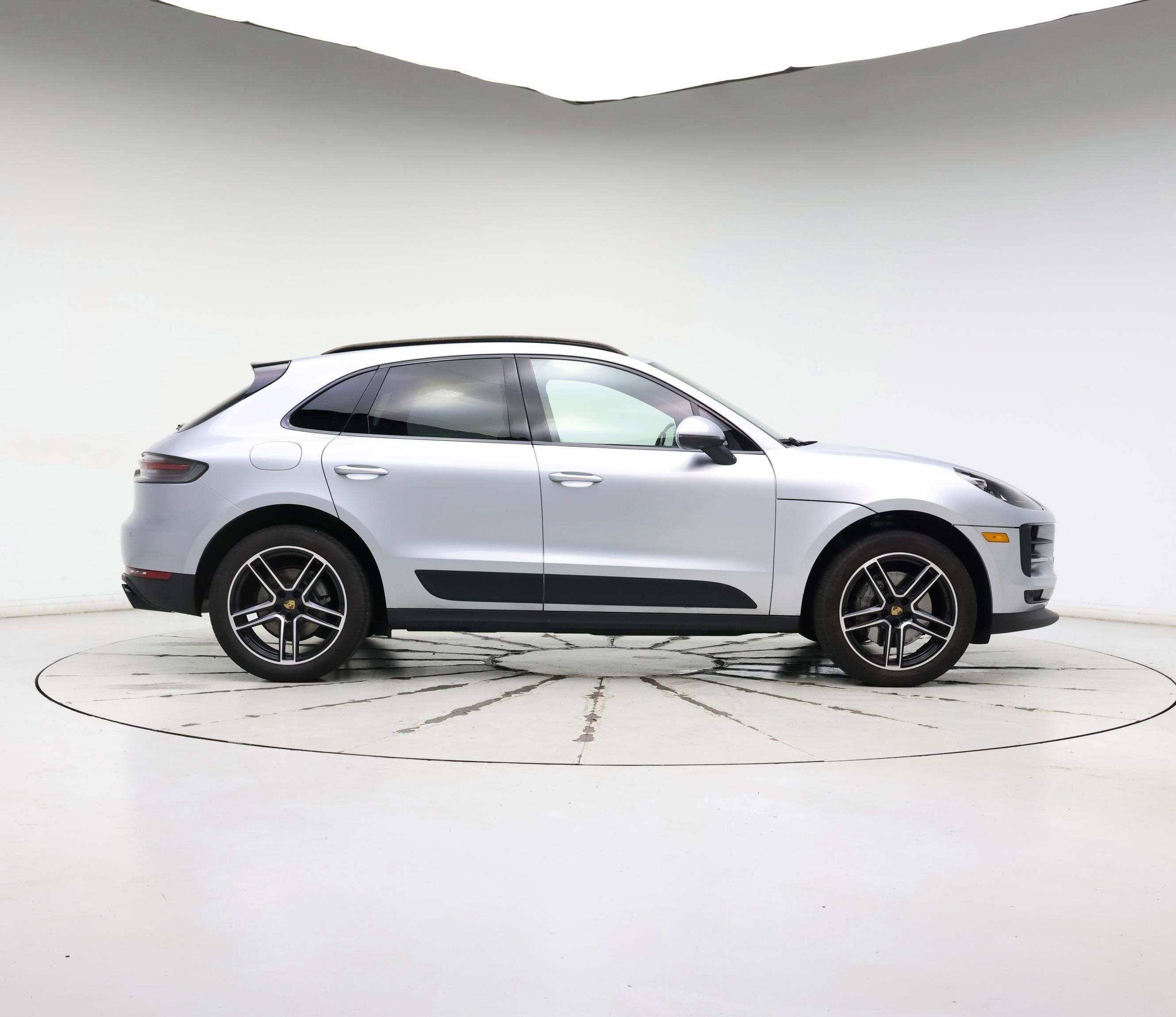 Thumbnail: 2020 Porsche Macan - 7