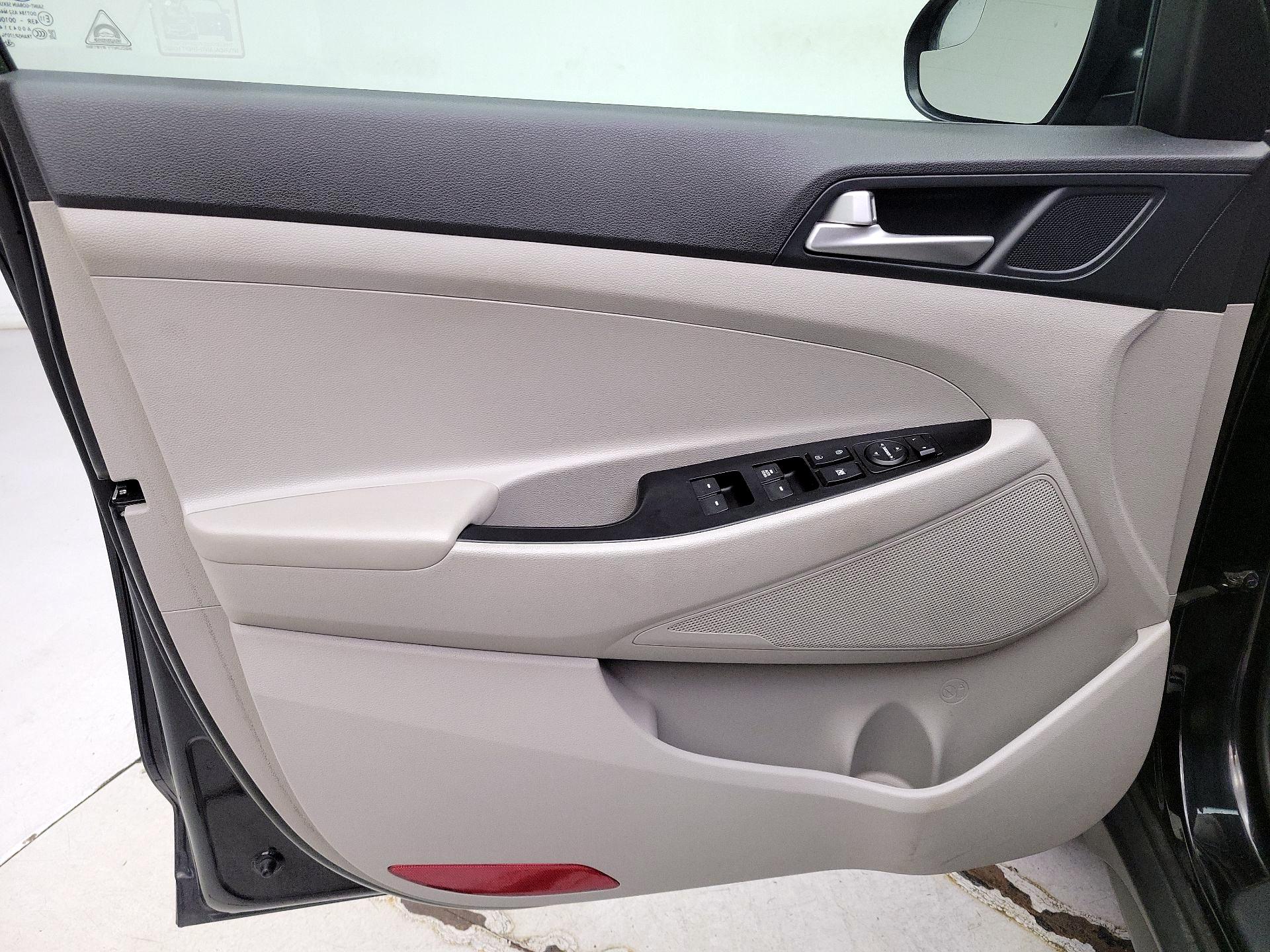 Thumbnail: 2021 Hyundai Tucson - 12