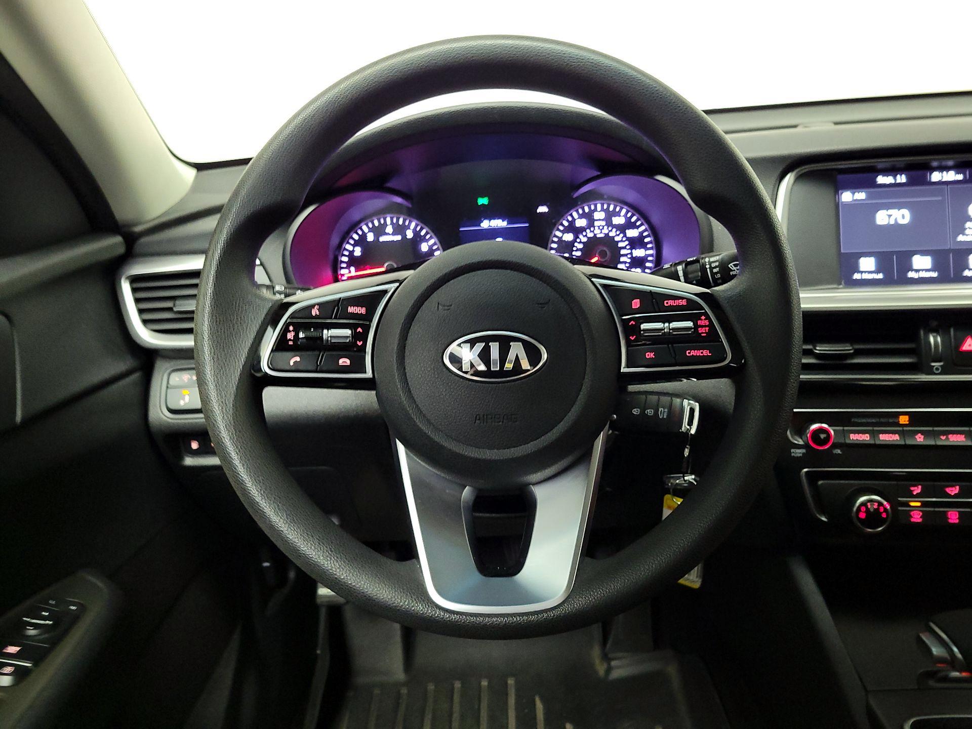 Thumbnail: 2019 Kia Optima - 10
