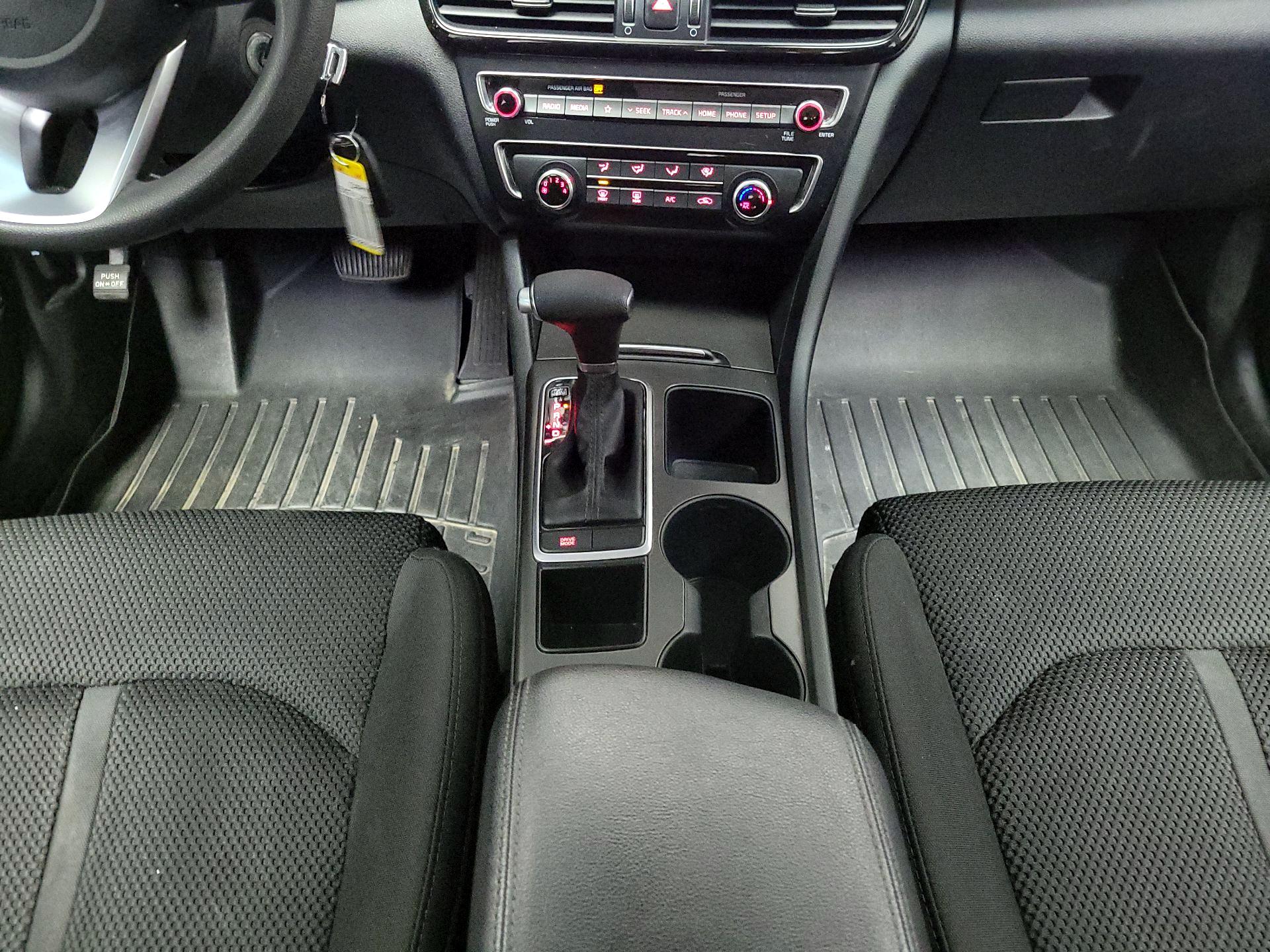 Thumbnail: 2019 Kia Optima - 17