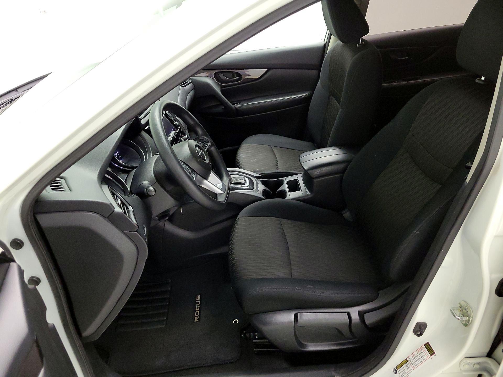 Thumbnail: 2019 Nissan Rogue - 11