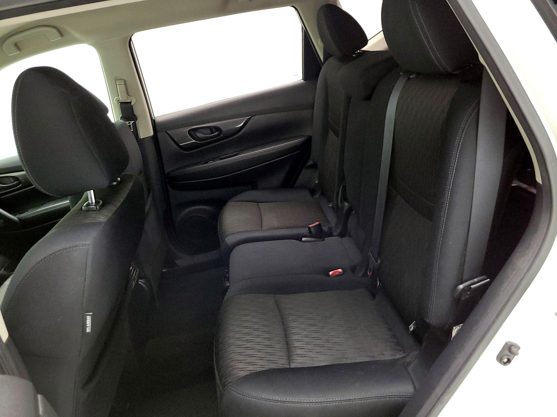 Thumbnail: 2019 Nissan Rogue - 19
