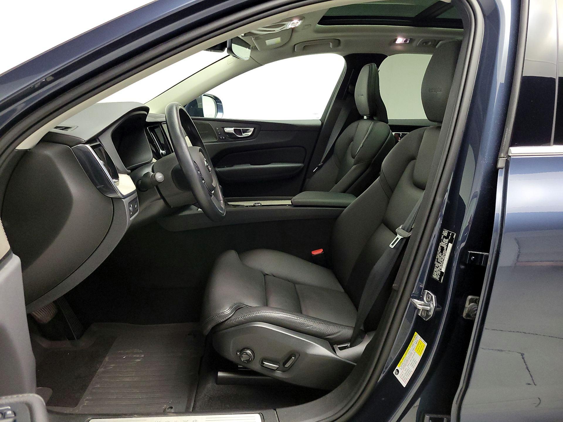 Thumbnail: 2020 Volvo XC60 - 11