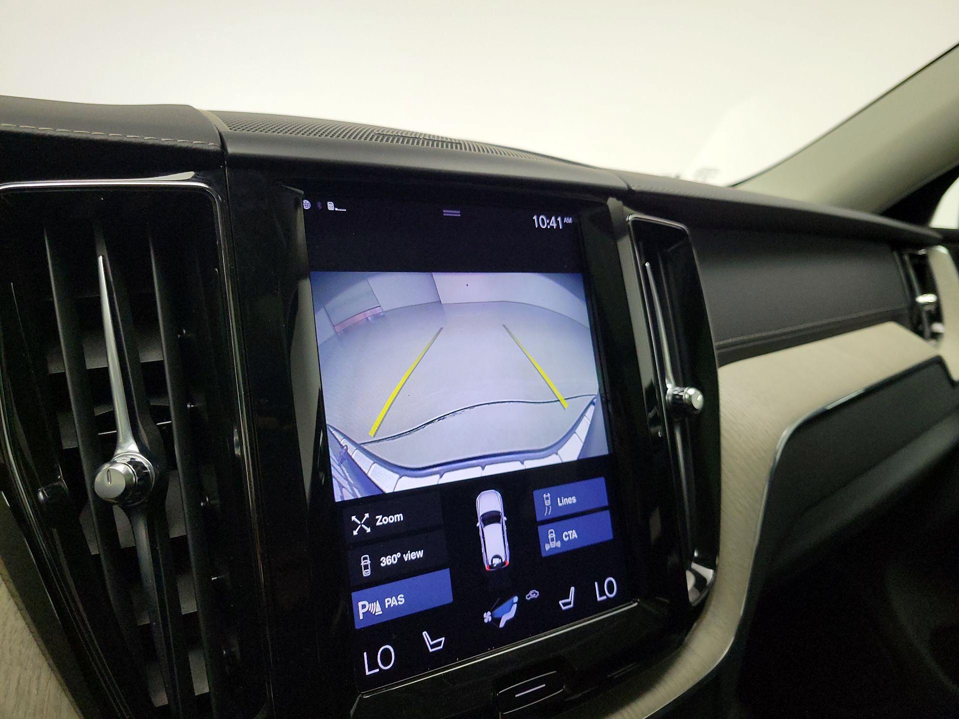 Thumbnail: 2020 Volvo XC60 - 15