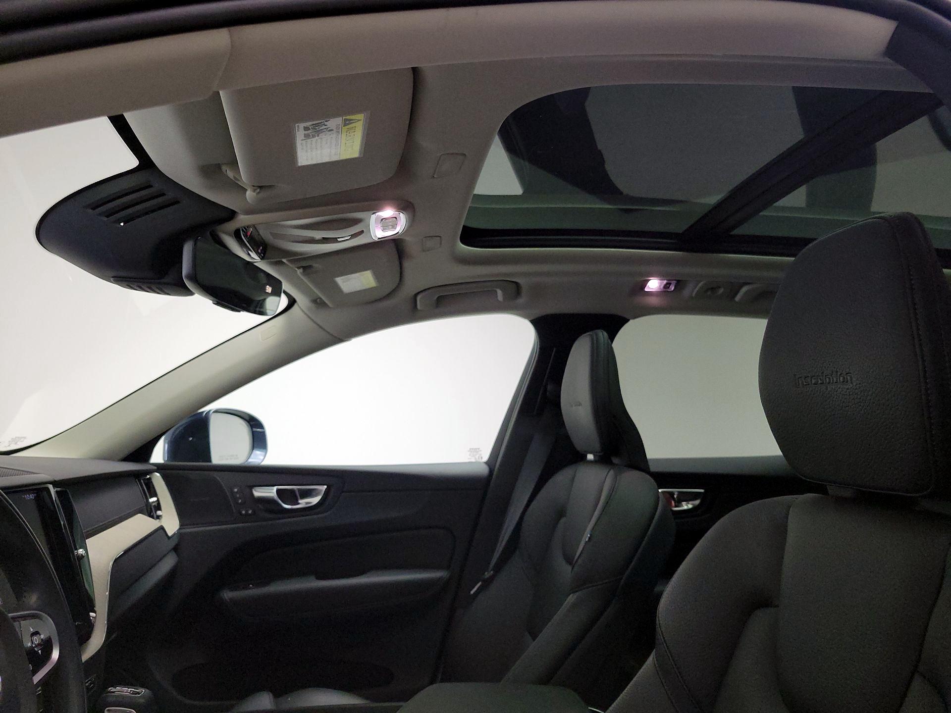 Thumbnail: 2020 Volvo XC60 - 20
