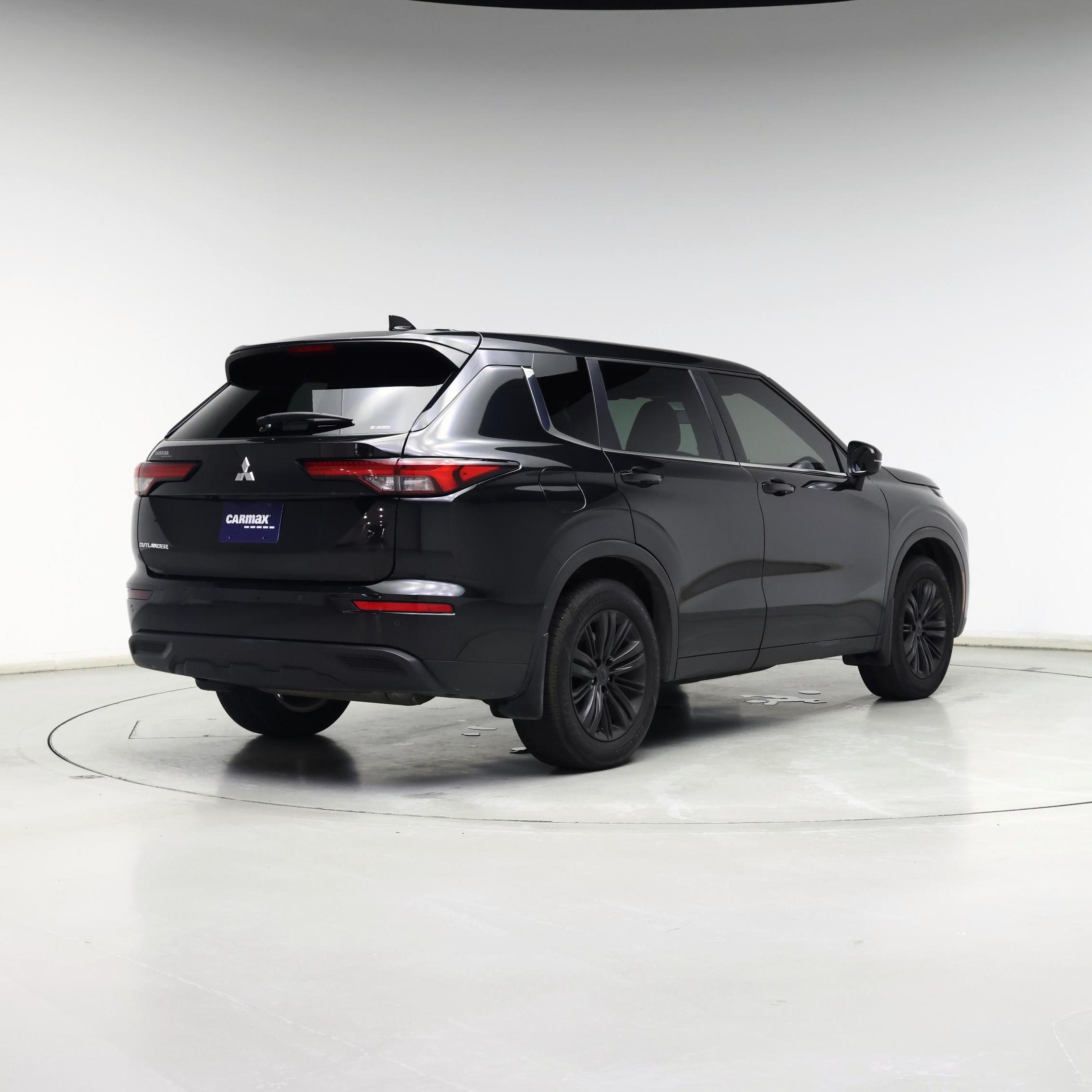 Thumbnail: 2022 Mitsubishi Outlander - 8