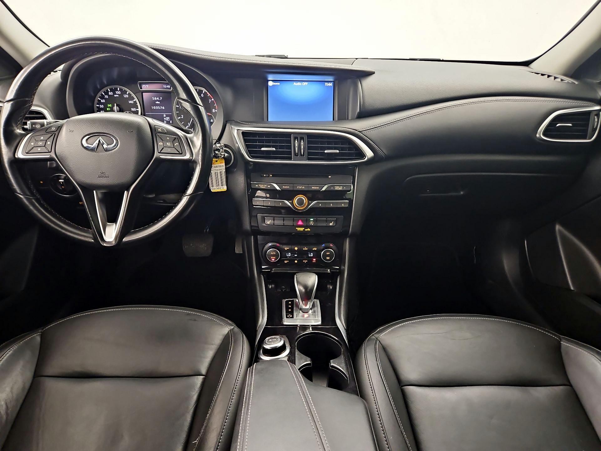 Thumbnail: 2017 INFINITI QX30 - 9