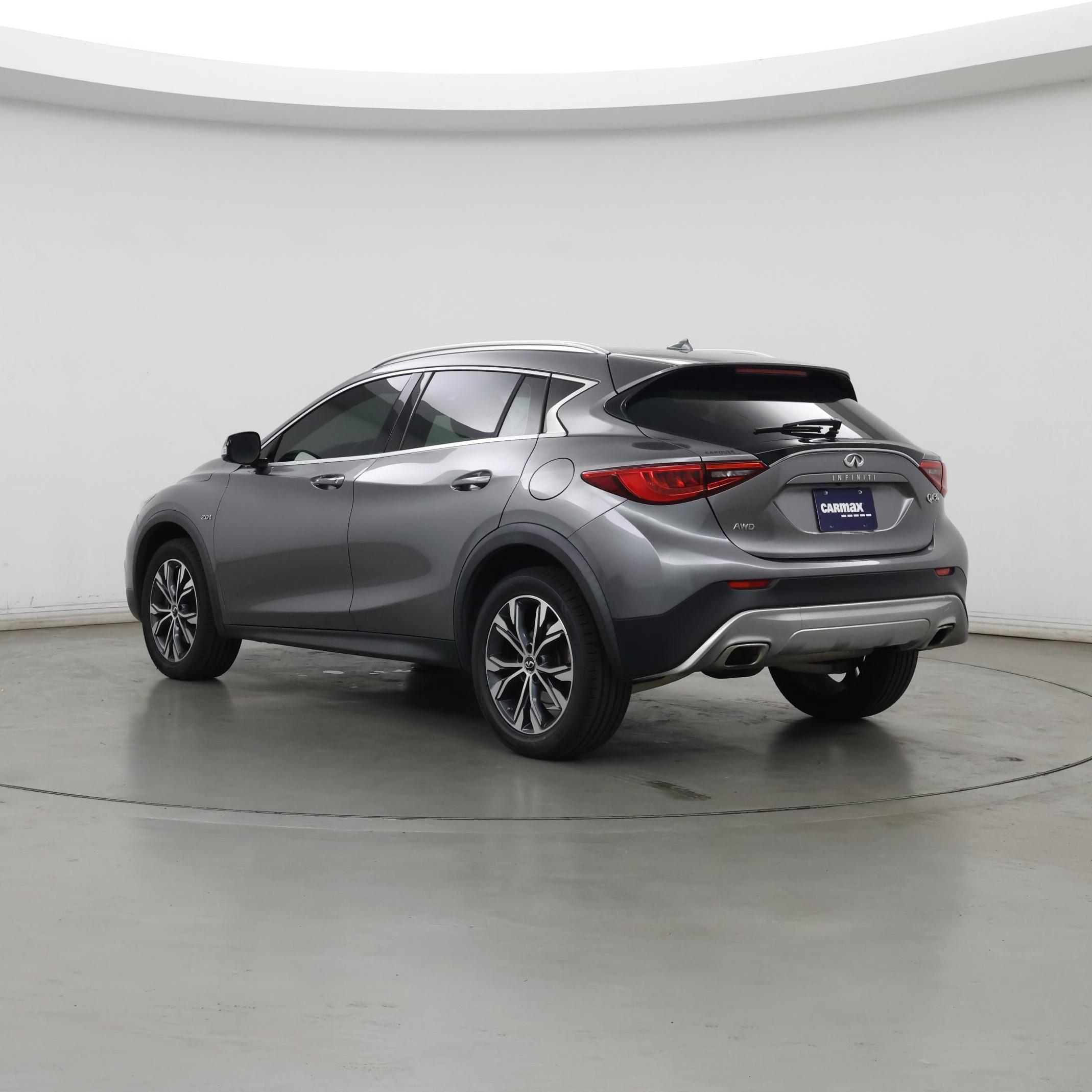 Thumbnail: 2017 INFINITI QX30 - 2