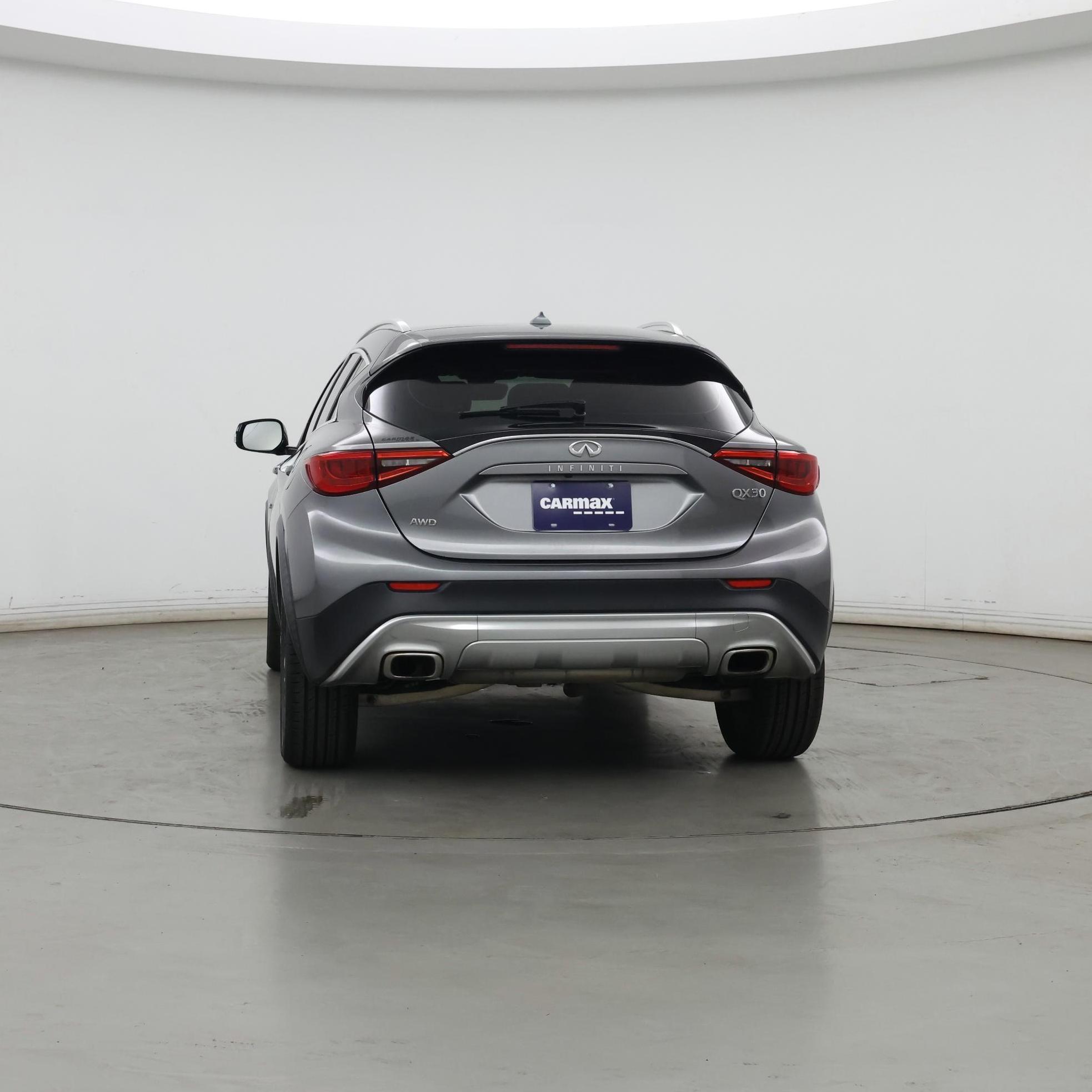 Thumbnail: 2017 INFINITI QX30 - 6