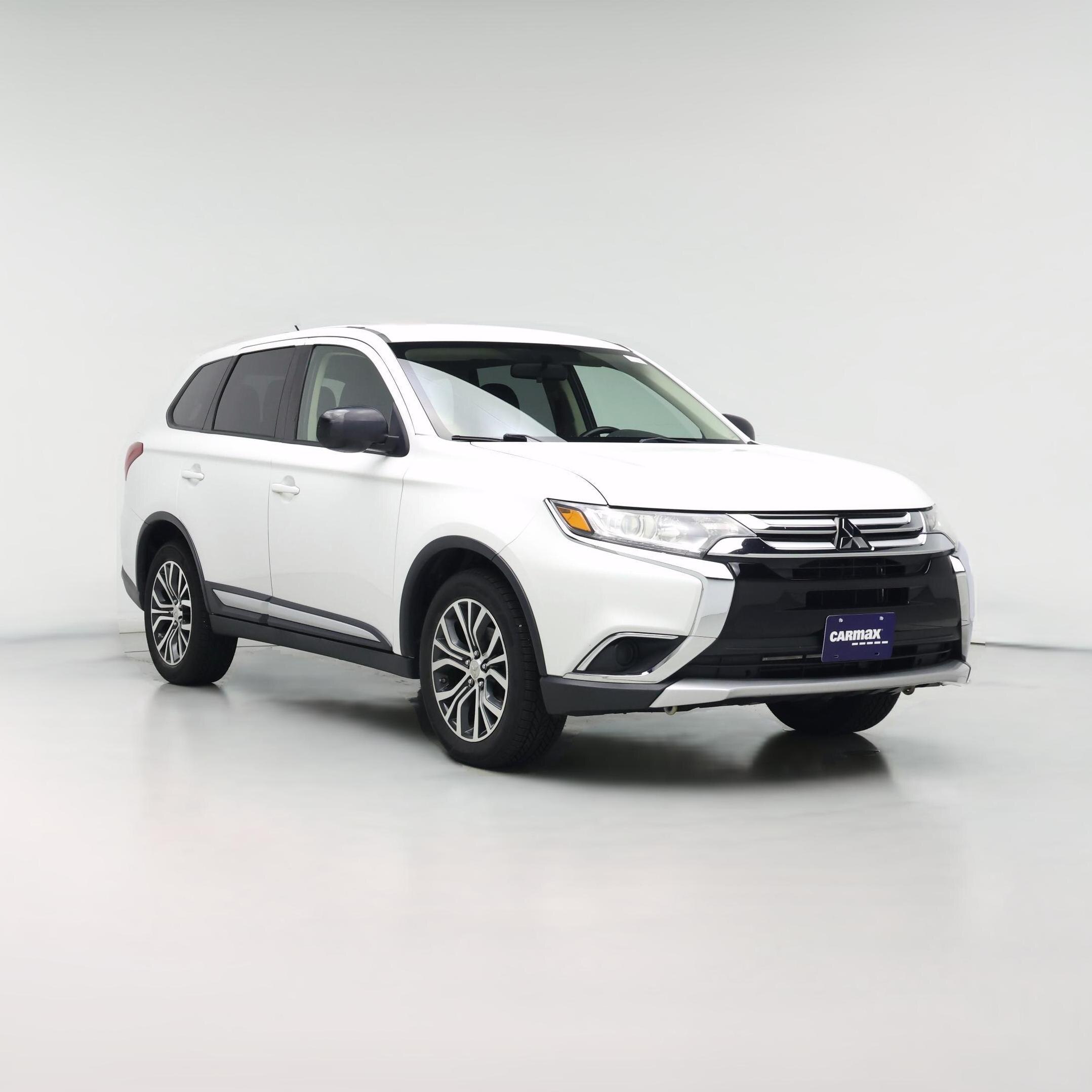 Thumbnail: 2016 Mitsubishi Outlander - 1