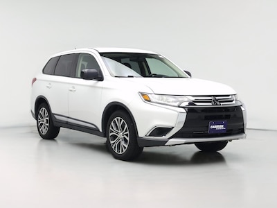 White 2016 Mitsubishi Outlander ES