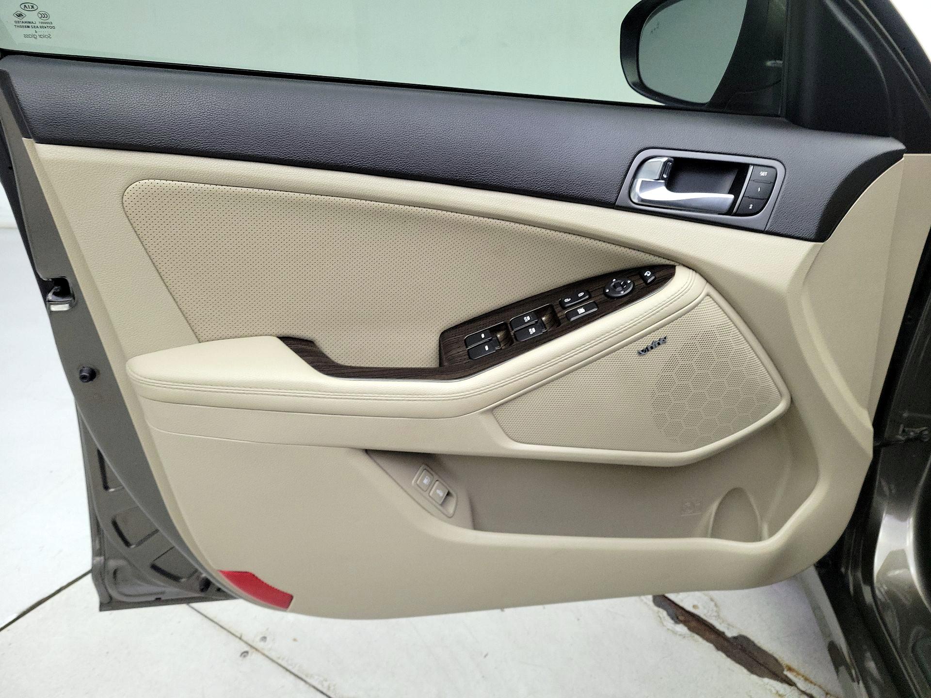 Thumbnail: 2014 Kia Optima - 12