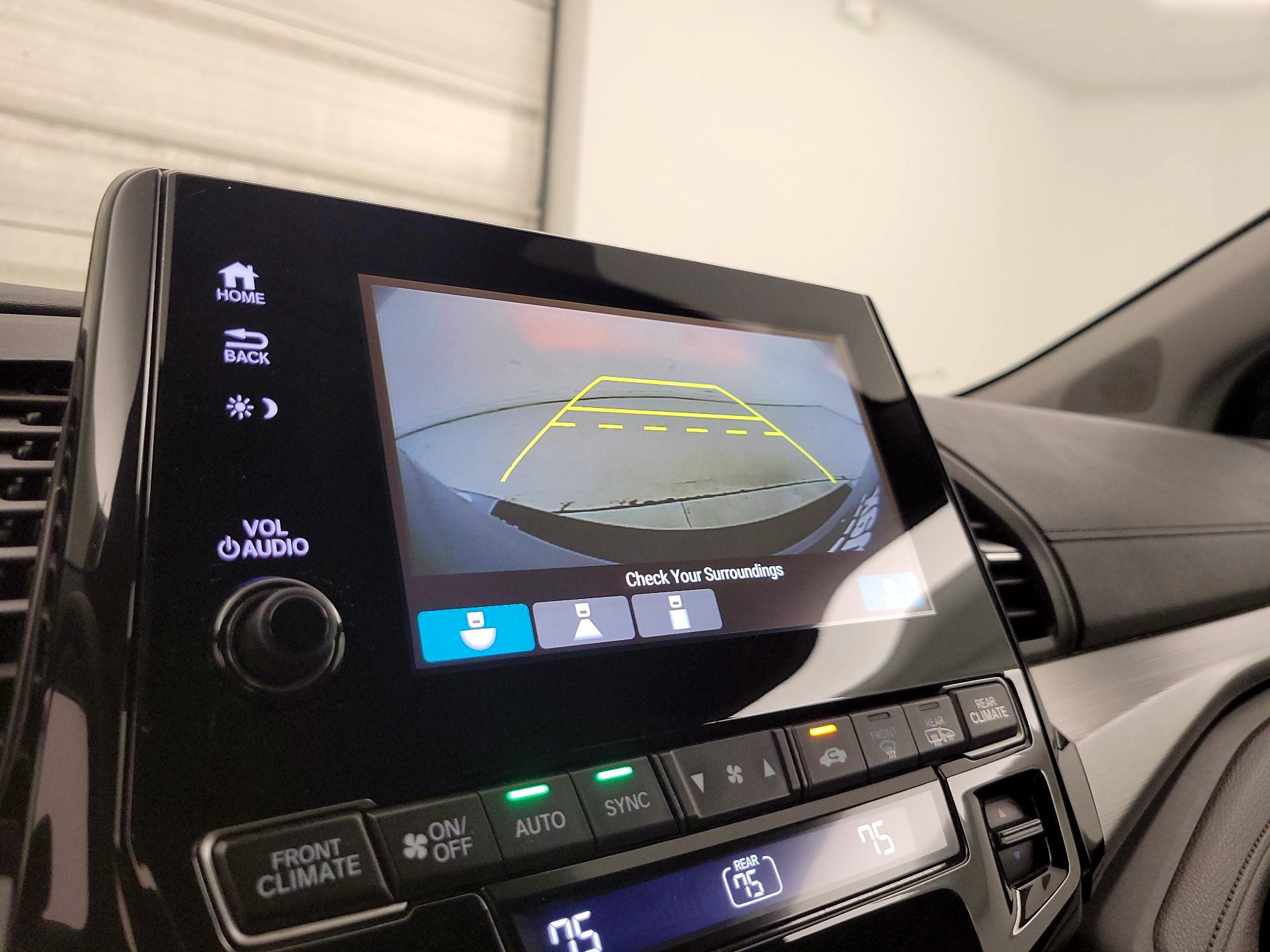 Thumbnail: 2019 Honda Odyssey - 14