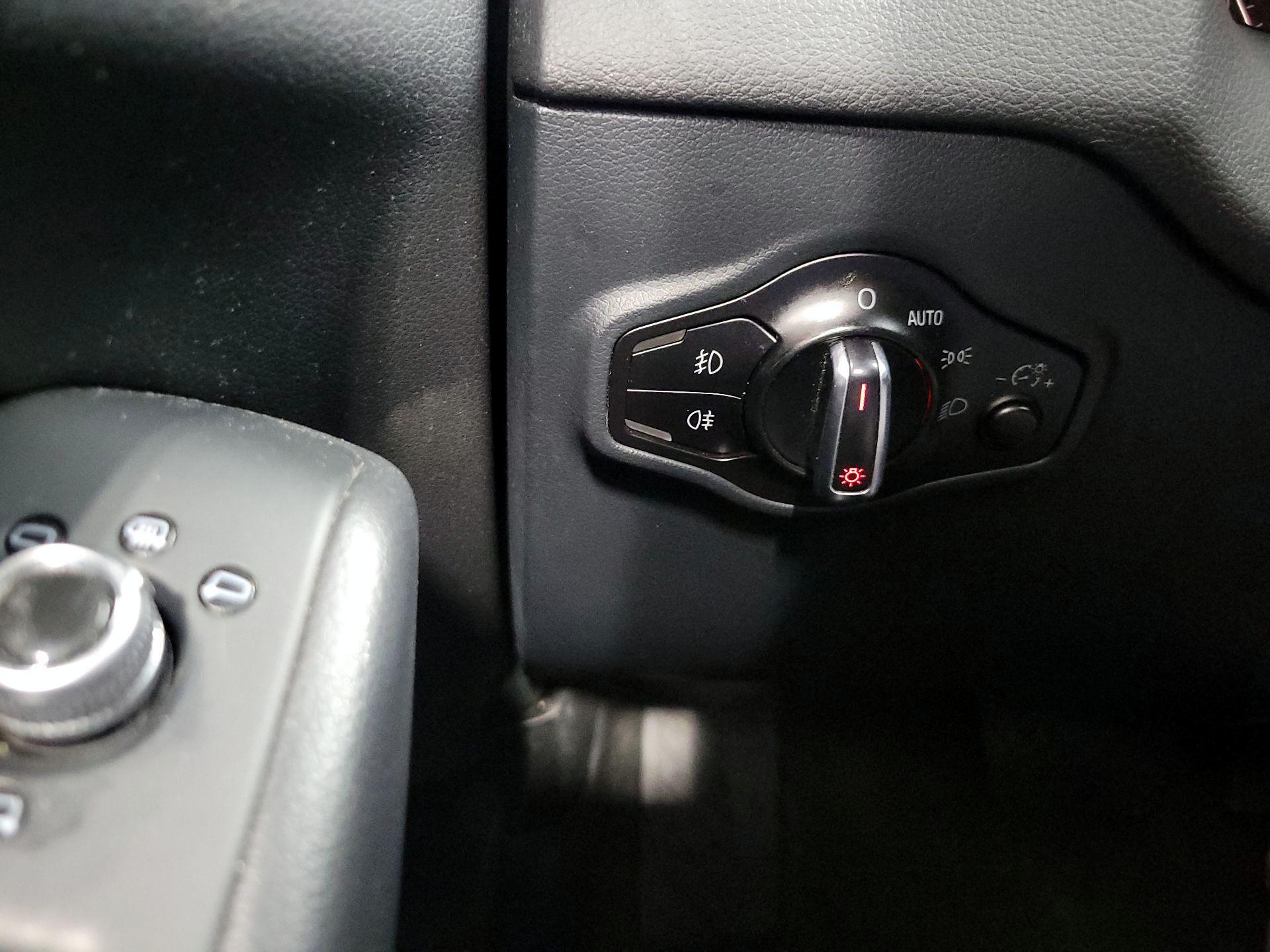 Thumbnail: 2015 Audi Q5 - 13