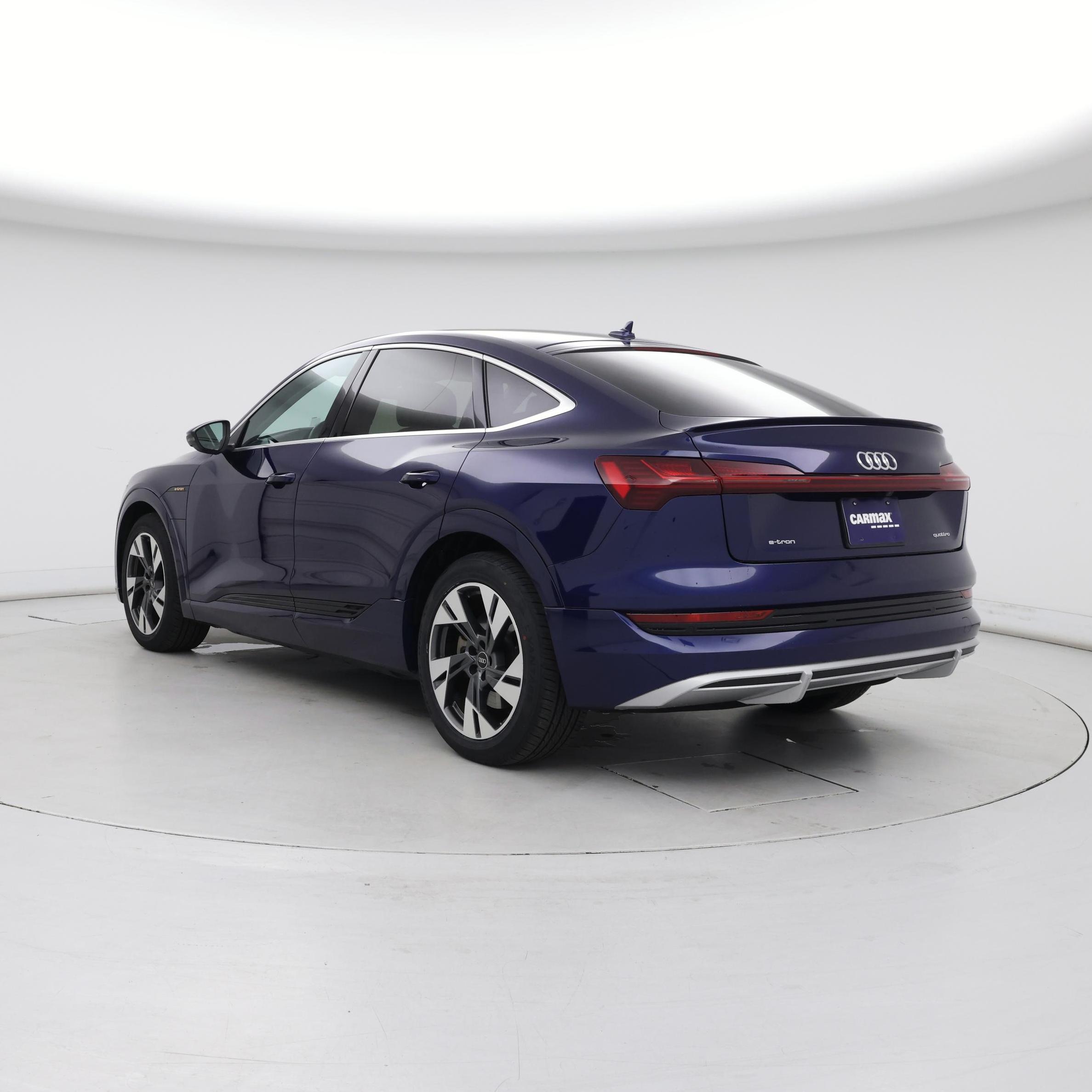 Thumbnail: 2022 Audi e-tron S - 2