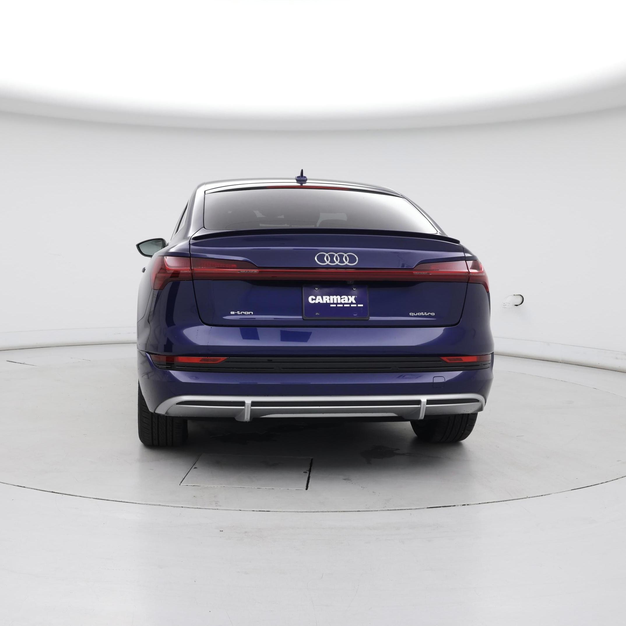 Thumbnail: 2022 Audi e-tron S - 6