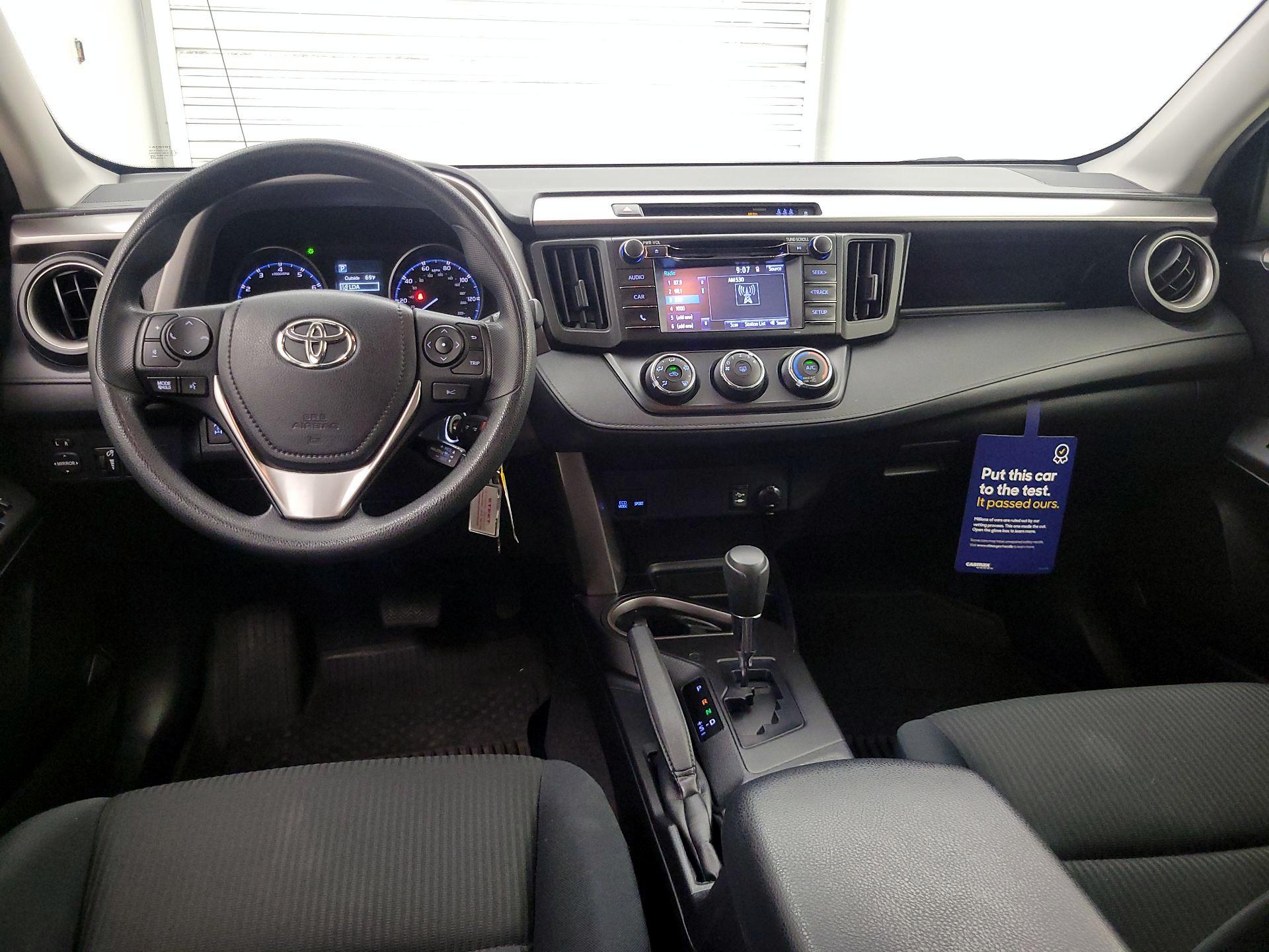Thumbnail: 2018 Toyota RAV4 - 9