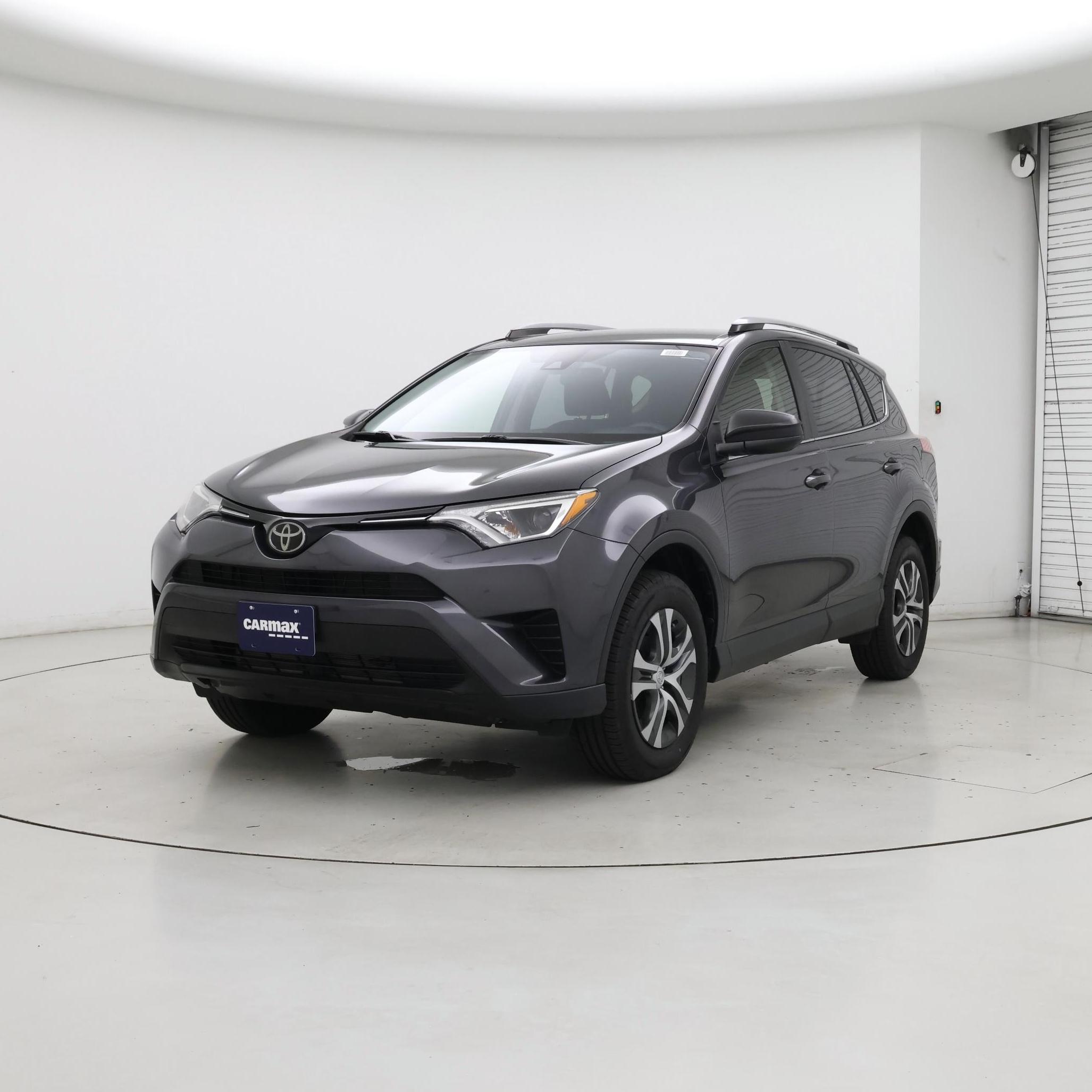 Thumbnail: 2018 Toyota RAV4 - 4