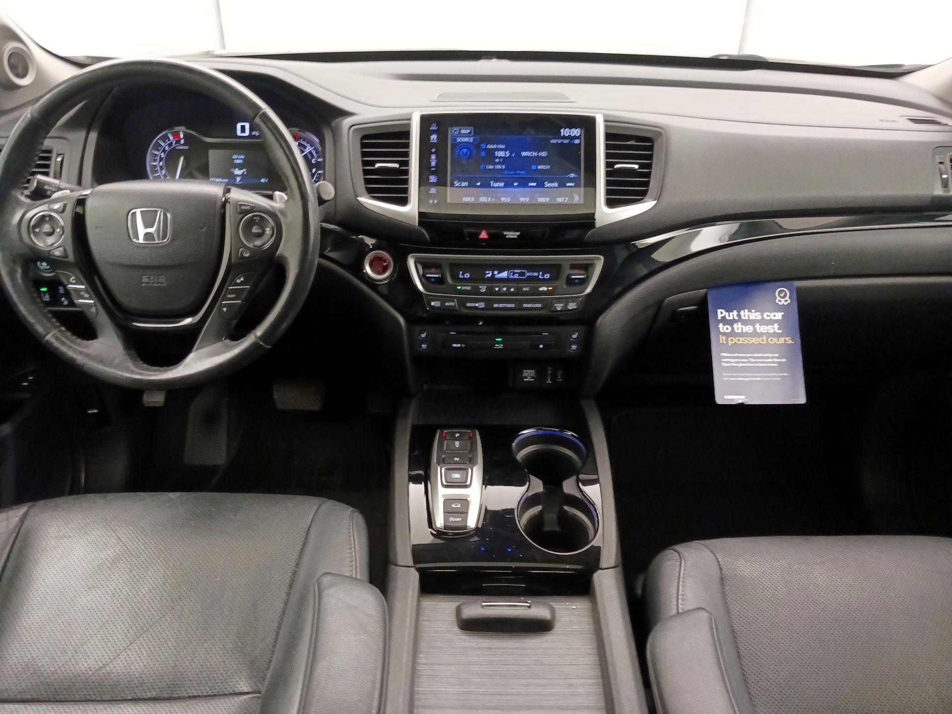 Thumbnail: 2017 Honda Pilot - 9