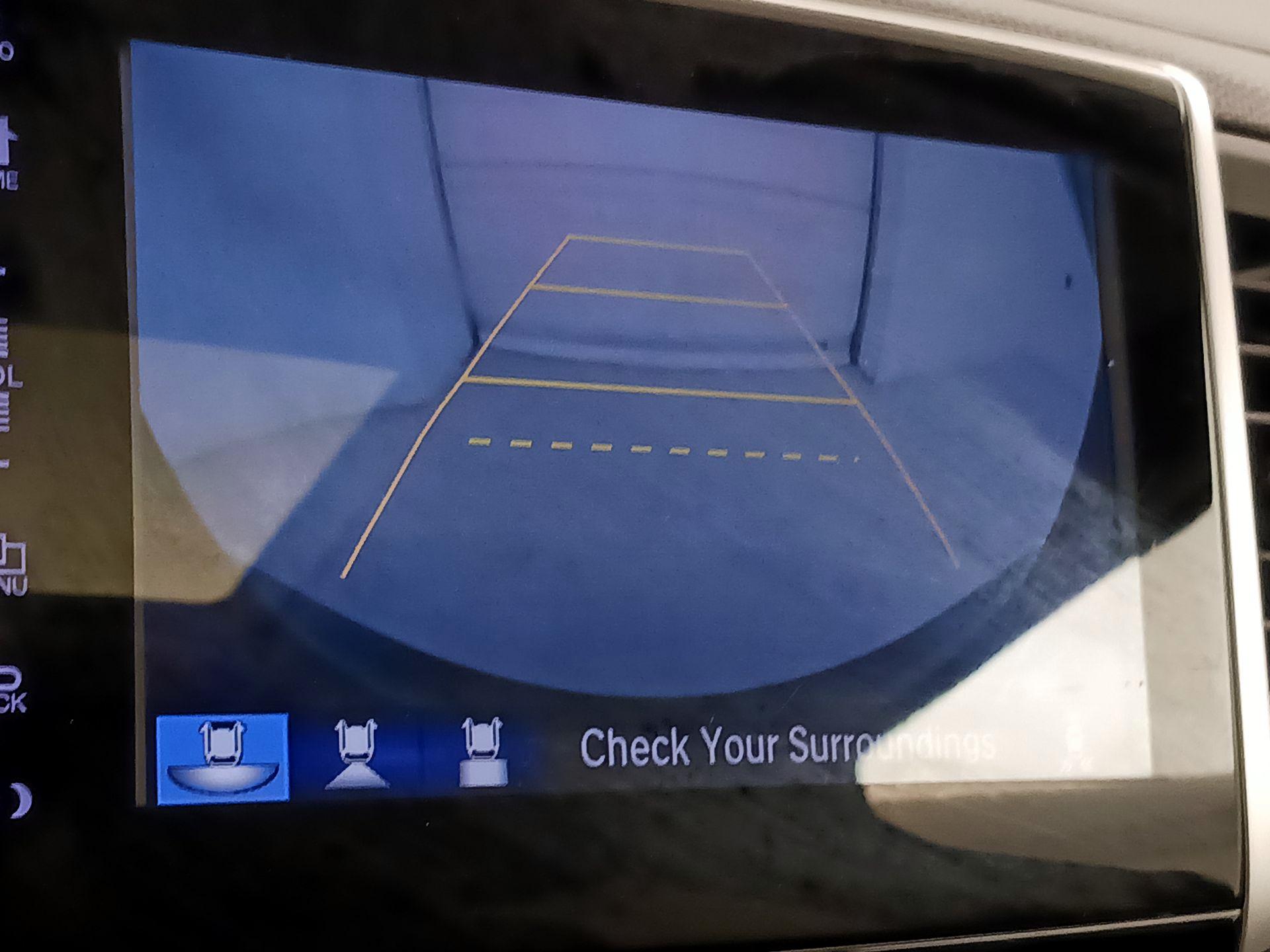 Thumbnail: 2017 Honda Pilot - 14