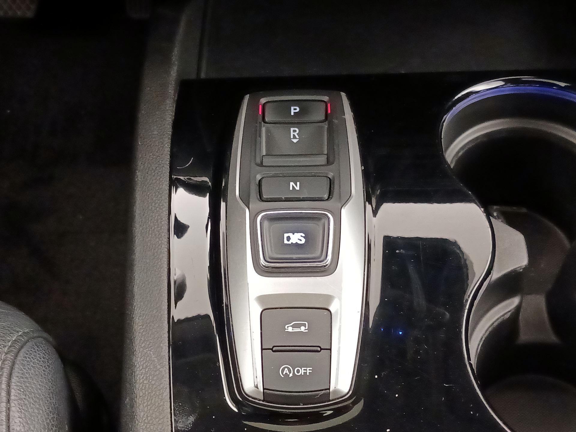 Thumbnail: 2017 Honda Pilot - 17