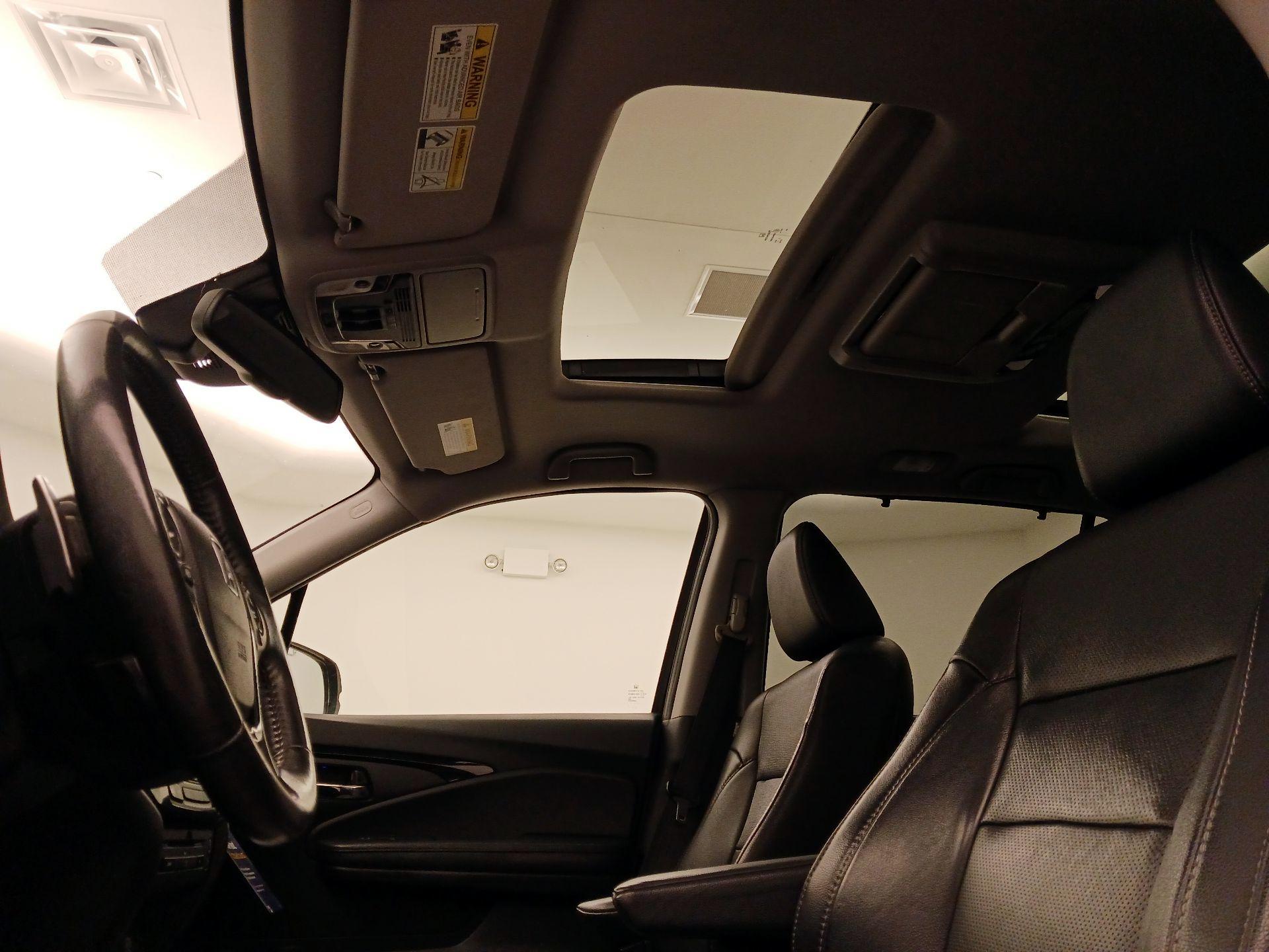 Thumbnail: 2017 Honda Pilot - 19