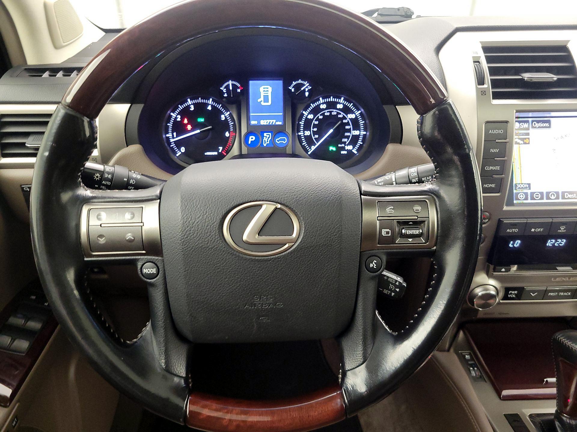 Thumbnail: 2018 Lexus GX - 10
