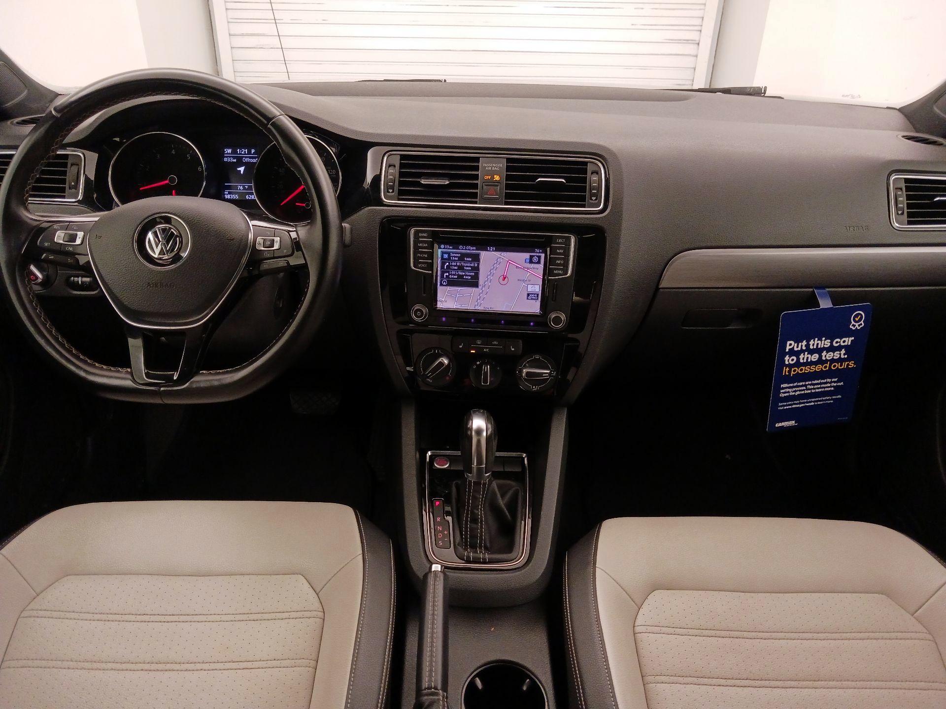 Thumbnail: 2016 Volkswagen Jetta - 9