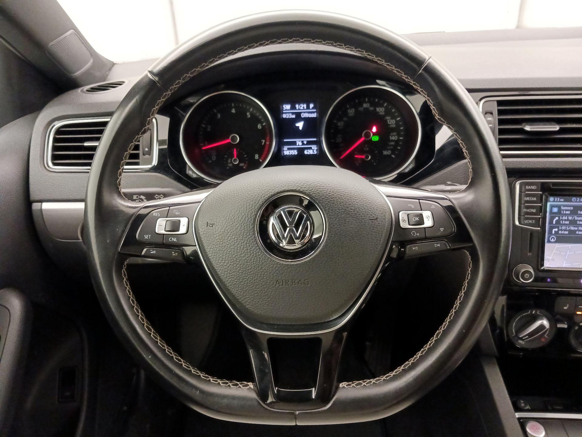Thumbnail: 2016 Volkswagen Jetta - 10