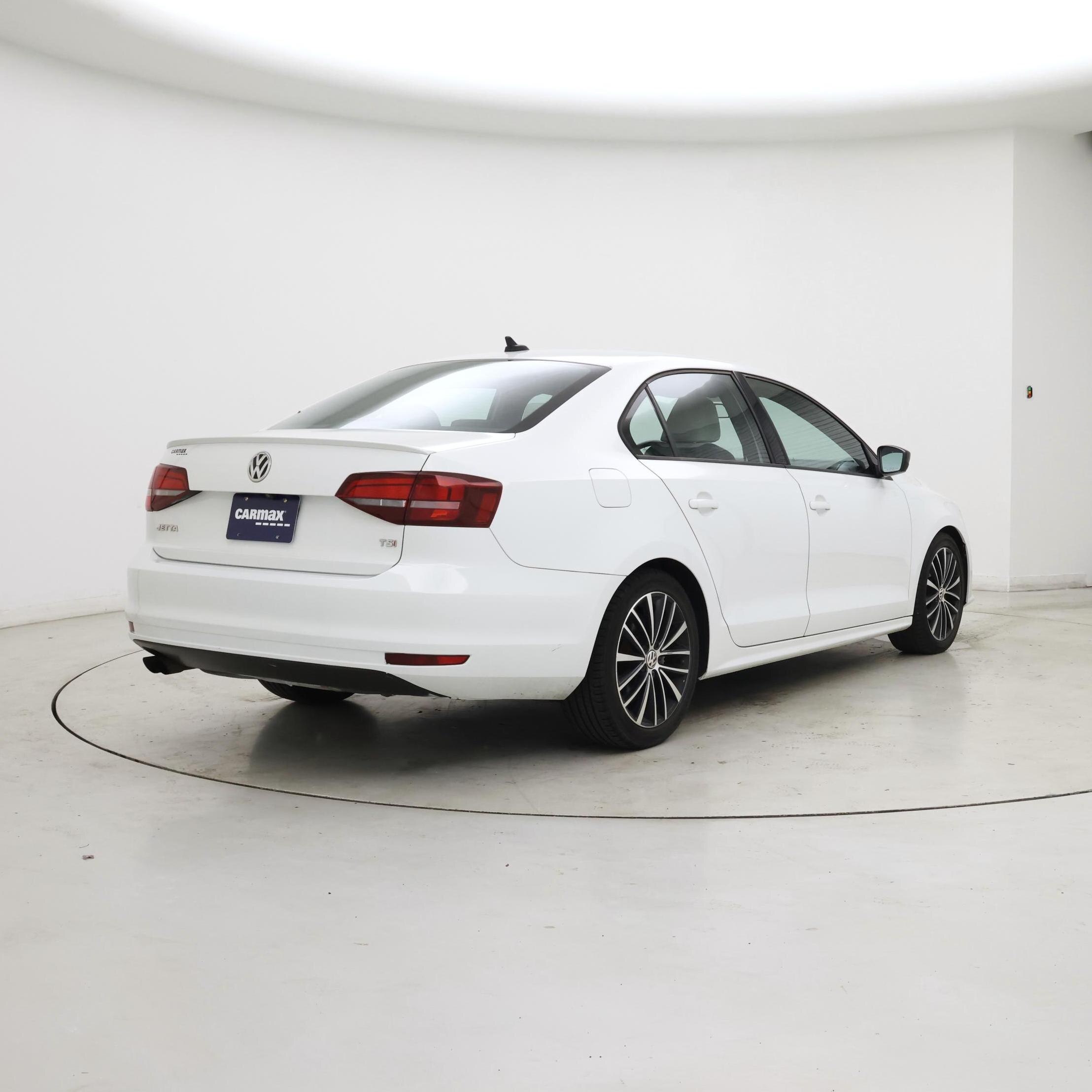 Thumbnail: 2016 Volkswagen Jetta - 8
